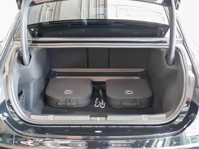 Mercedes-Benz EQE view 5