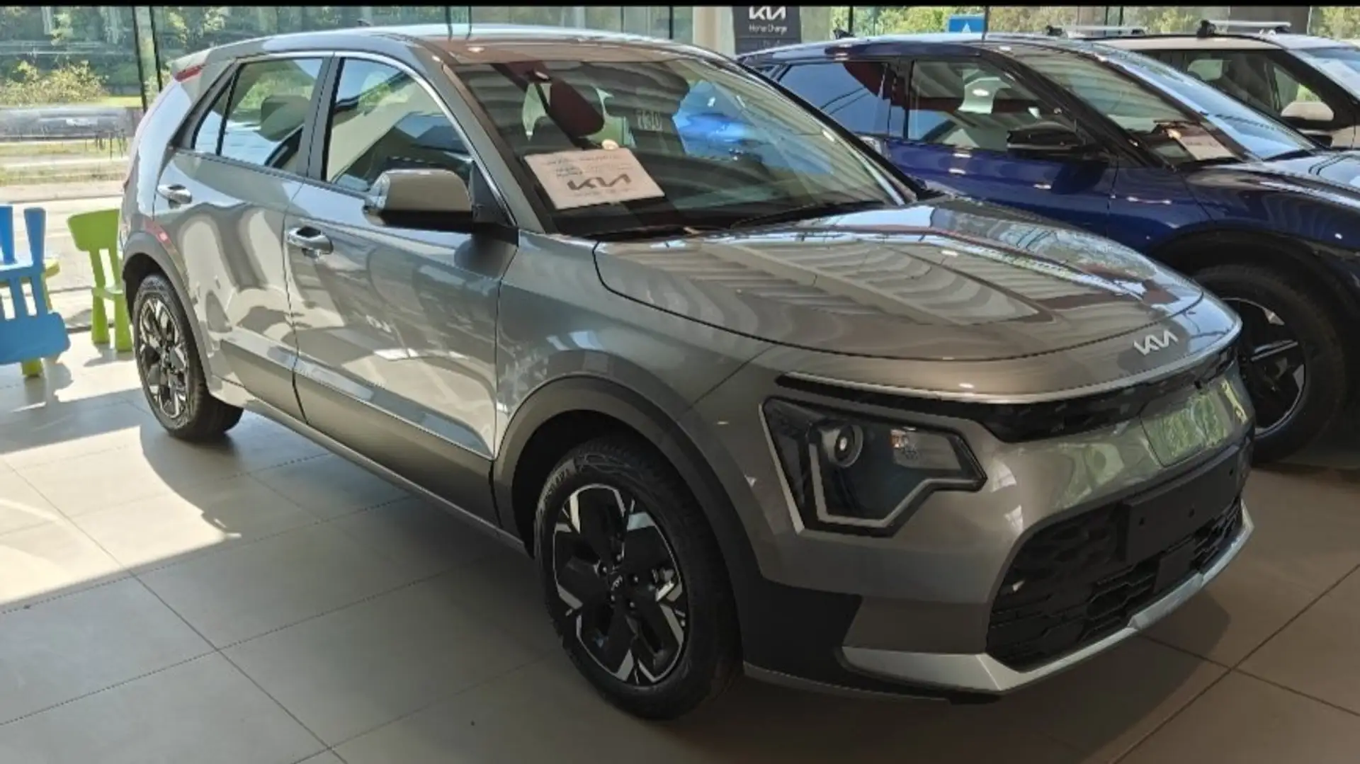 Kia e-Niro e-Niro 64.8 kWh Business Grau - 2