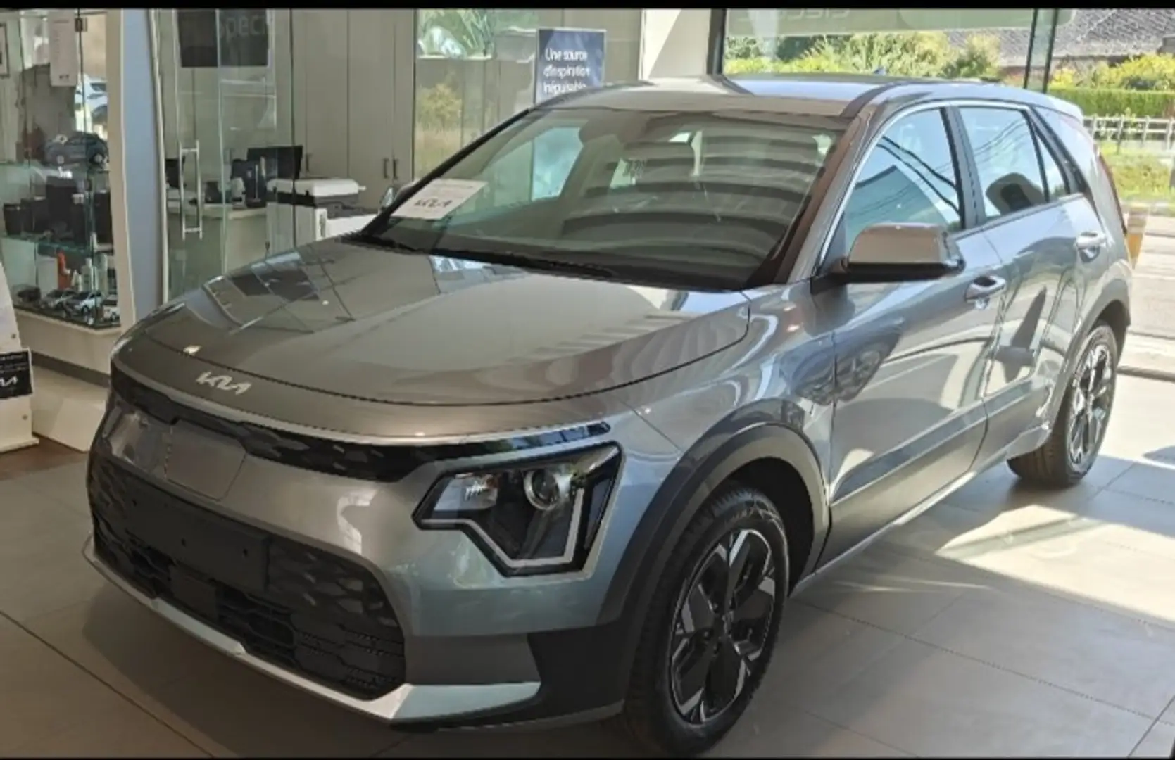 Kia e-Niro e-Niro 64.8 kWh Business Grau - 1