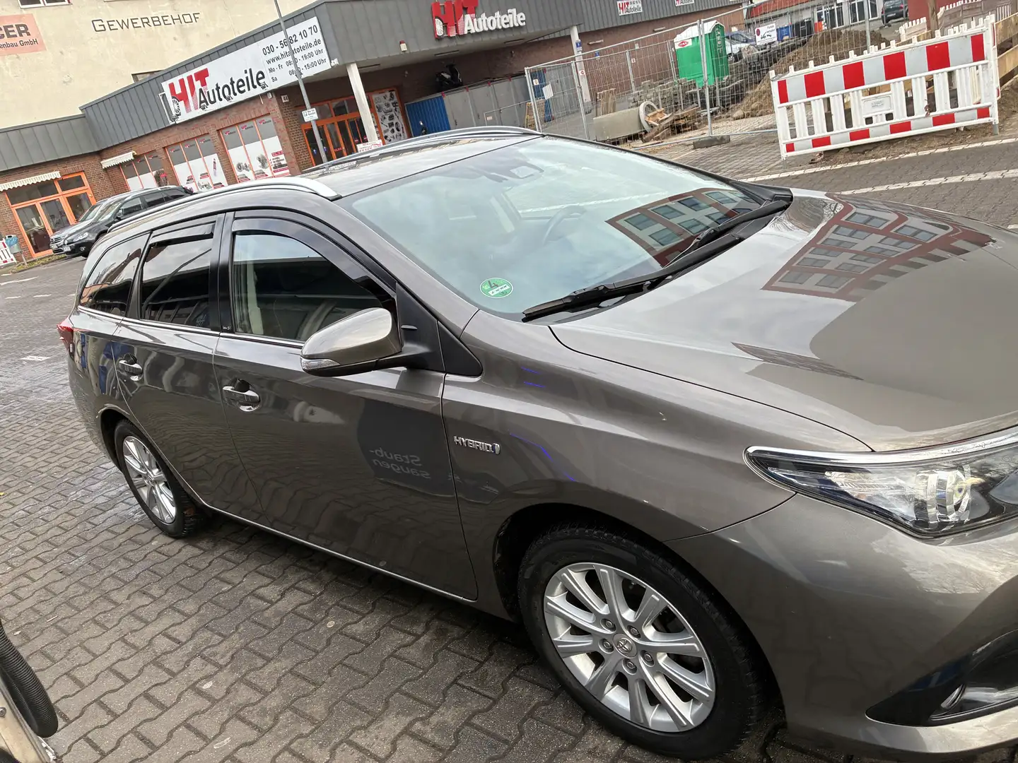 Toyota Auris 1.8 VVT-i Hybrid Automatik Touring Sports Edition S+ - 2