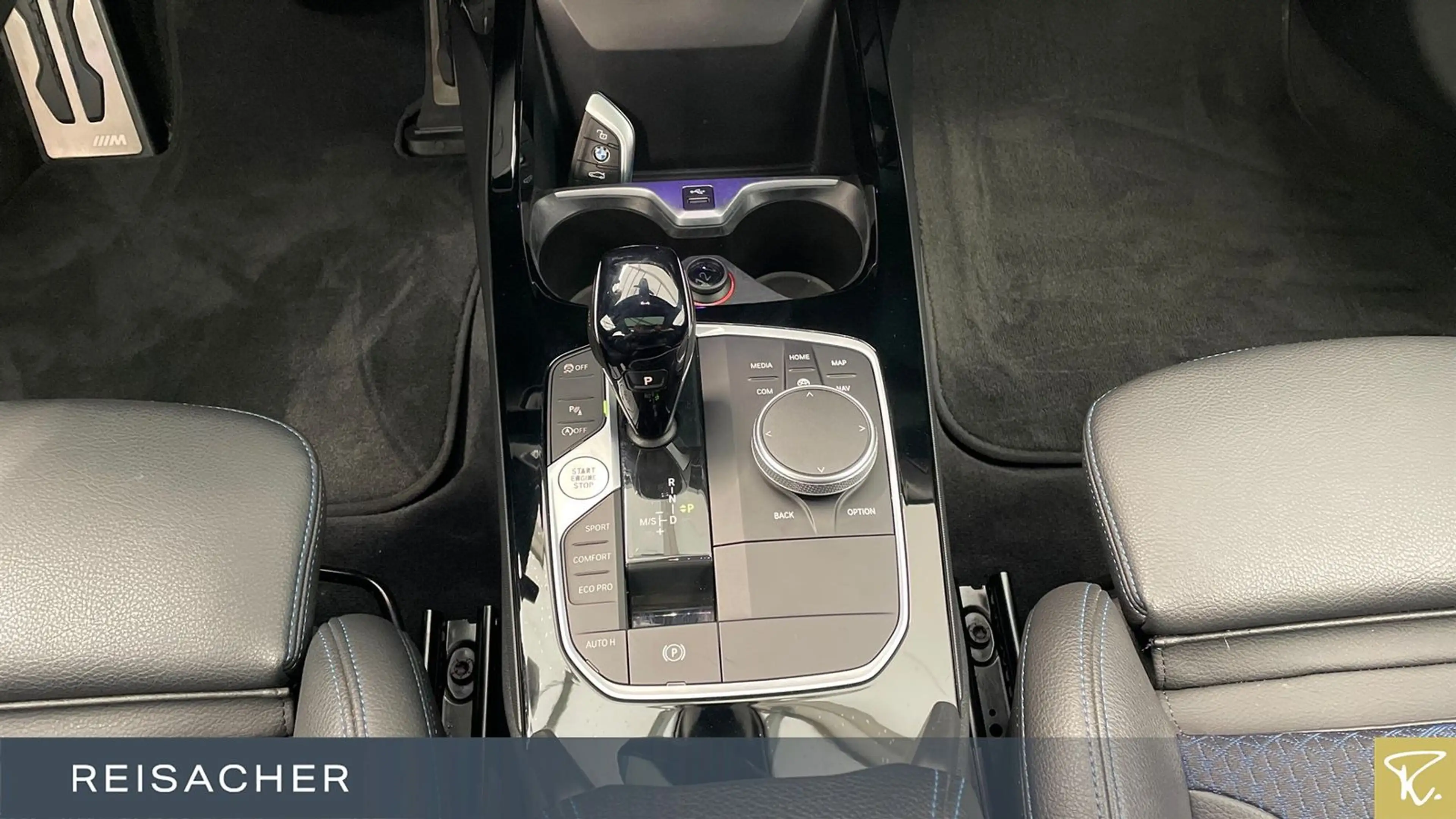 BMW 118 i A M-Sport,Pano,LCProf — photo 11