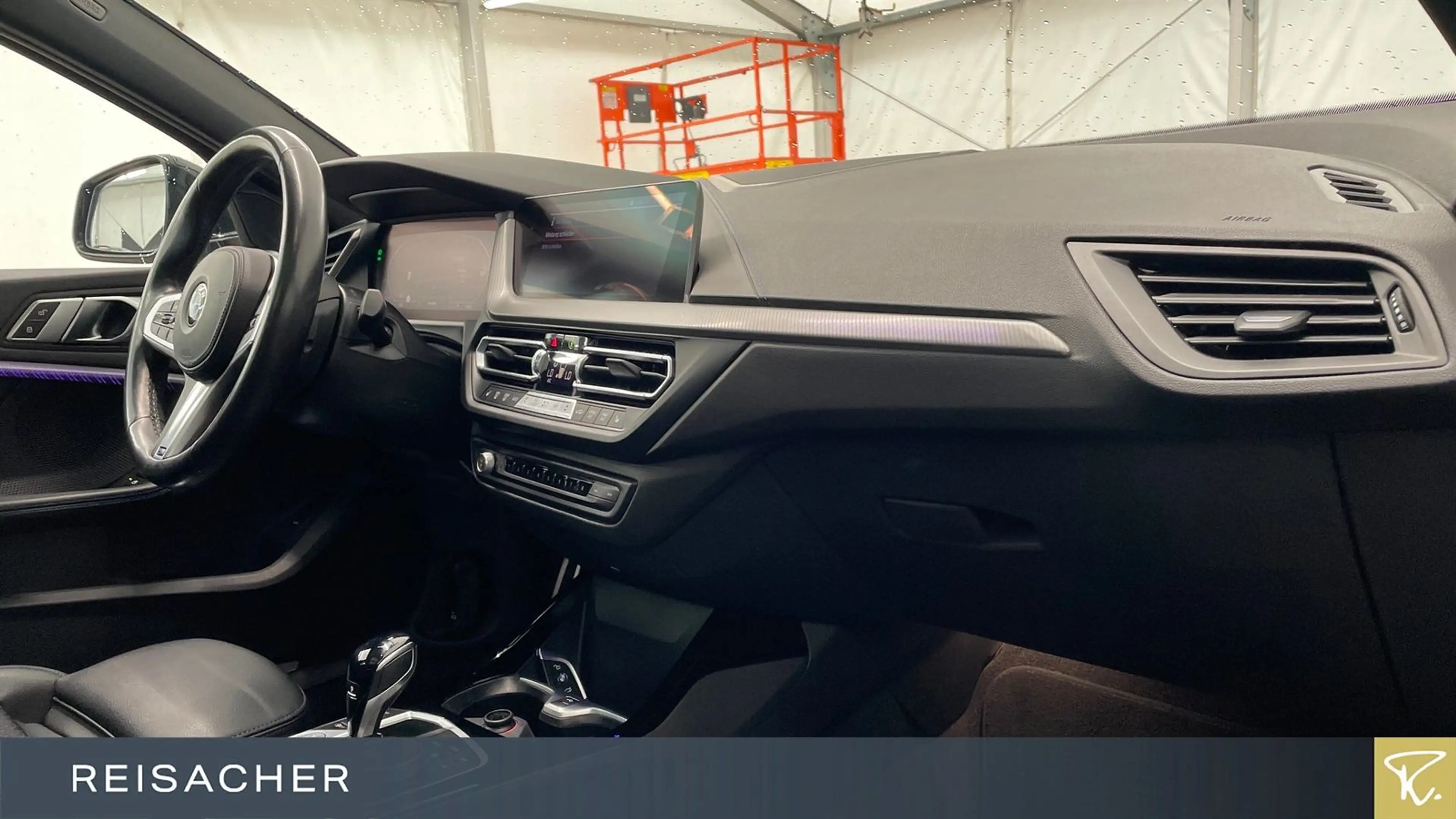 BMW 118 i A M-Sport,Pano,LCProf — photo 14