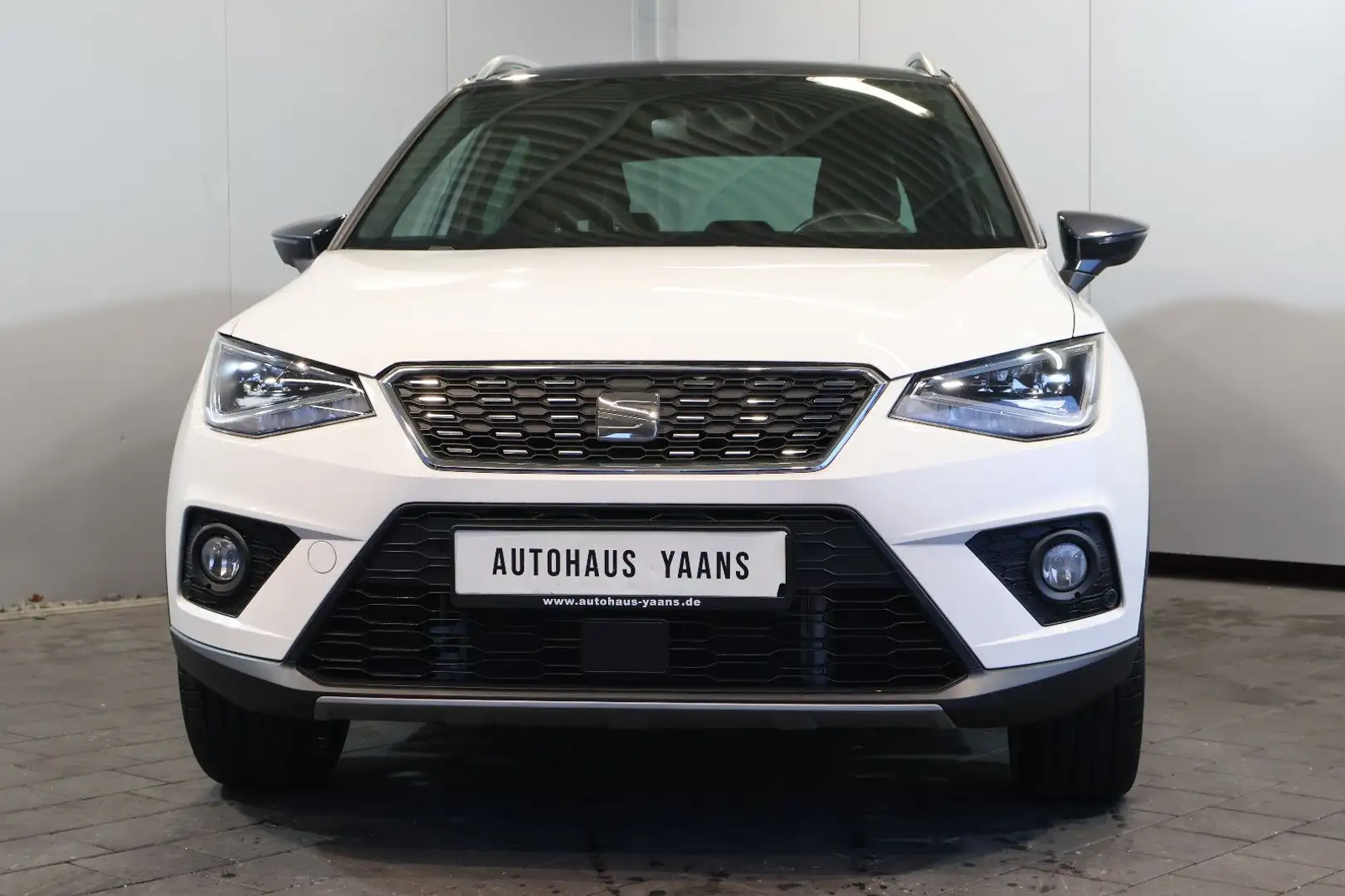 SEAT Arona 1.0 TSI Xcelle. BEATS+AID+ACC+SIDE+LED+18" Weiß - 2