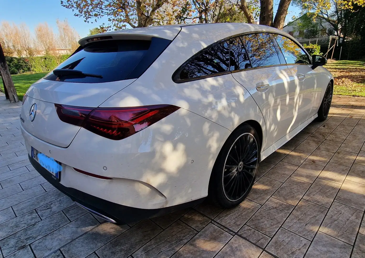 Mercedes-Benz CLA 200 CLA Shooting Brake 200 dAMG Line Premium Plus auto Bianco - 2