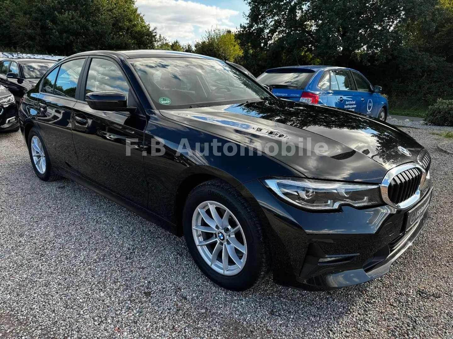 BMW 320 D 3 Lim Advantage/SHZ/NAVI/PDC/UVM.. Schwarz - 1