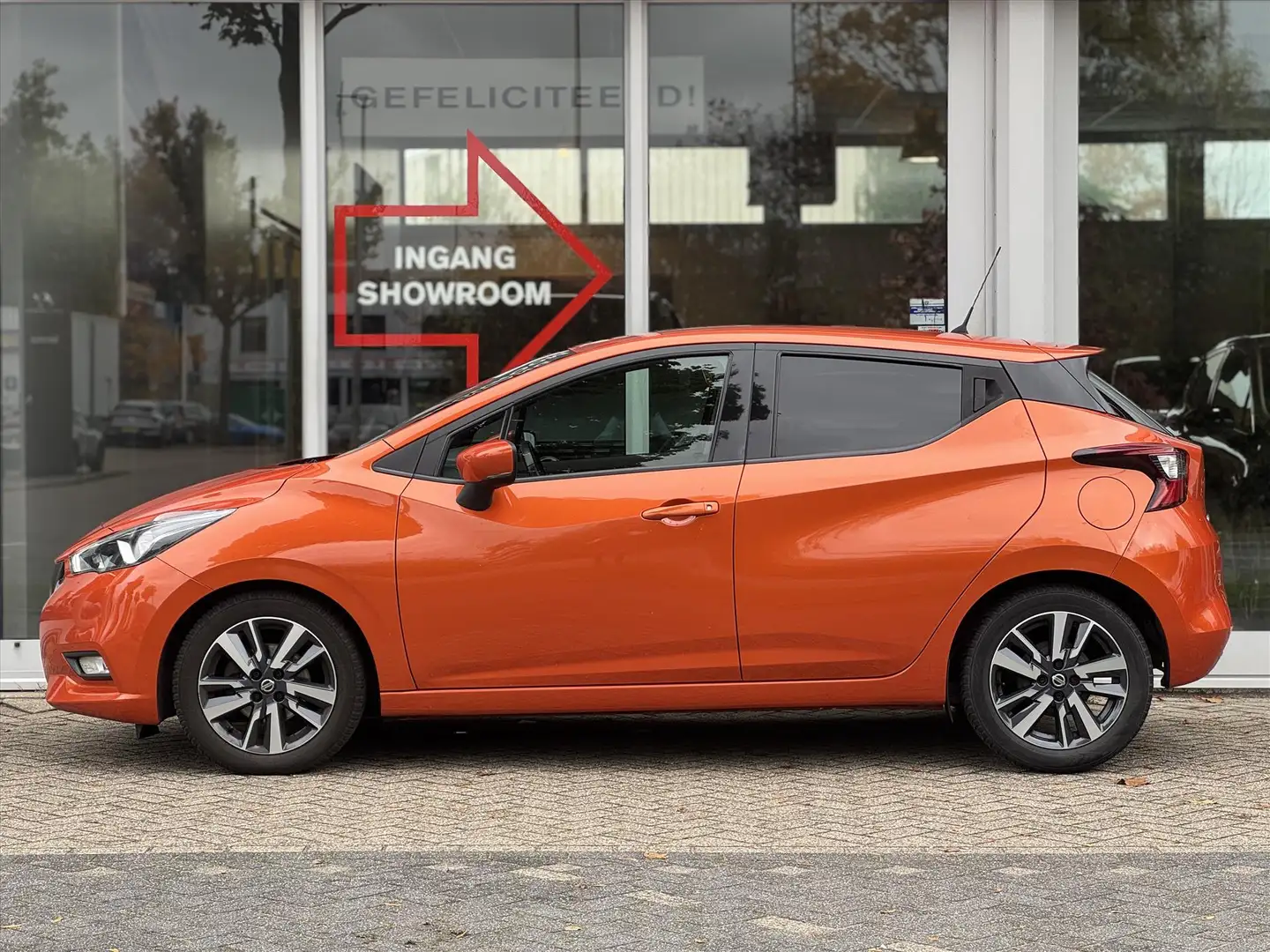 Nissan Micra 0.9 IG-T 90pk N-Connecta | Navigatie | 360-Camera Oranje - 2