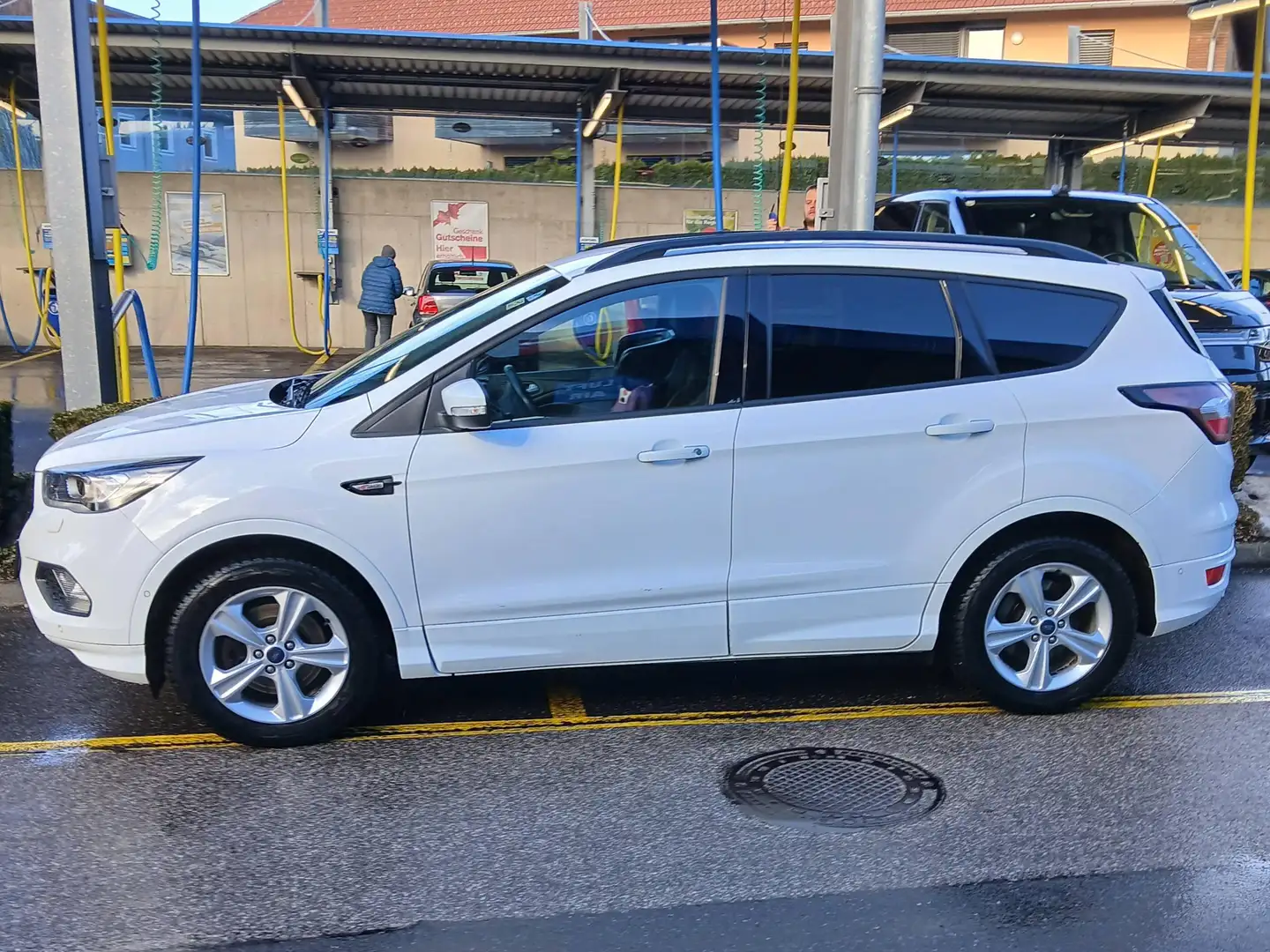 Ford Kuga Kuga 1,5 TDCi ST-Line Start/Stop ST-Line Weiß - 1
