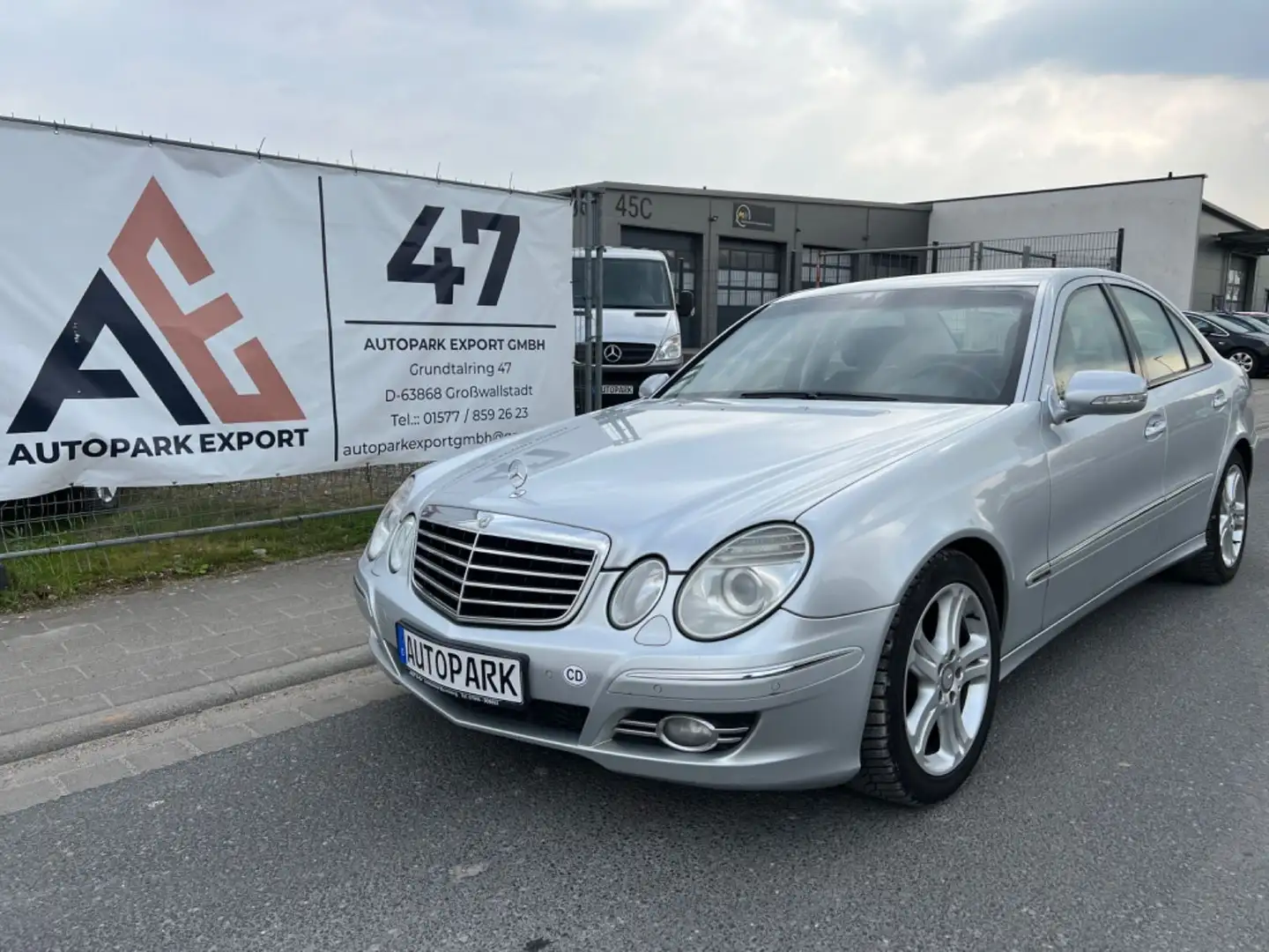 Mercedes-Benz E 320 CDI GUARD*B4+*ARMOURED*GEPANZERT*ARMORED* Silber - 1