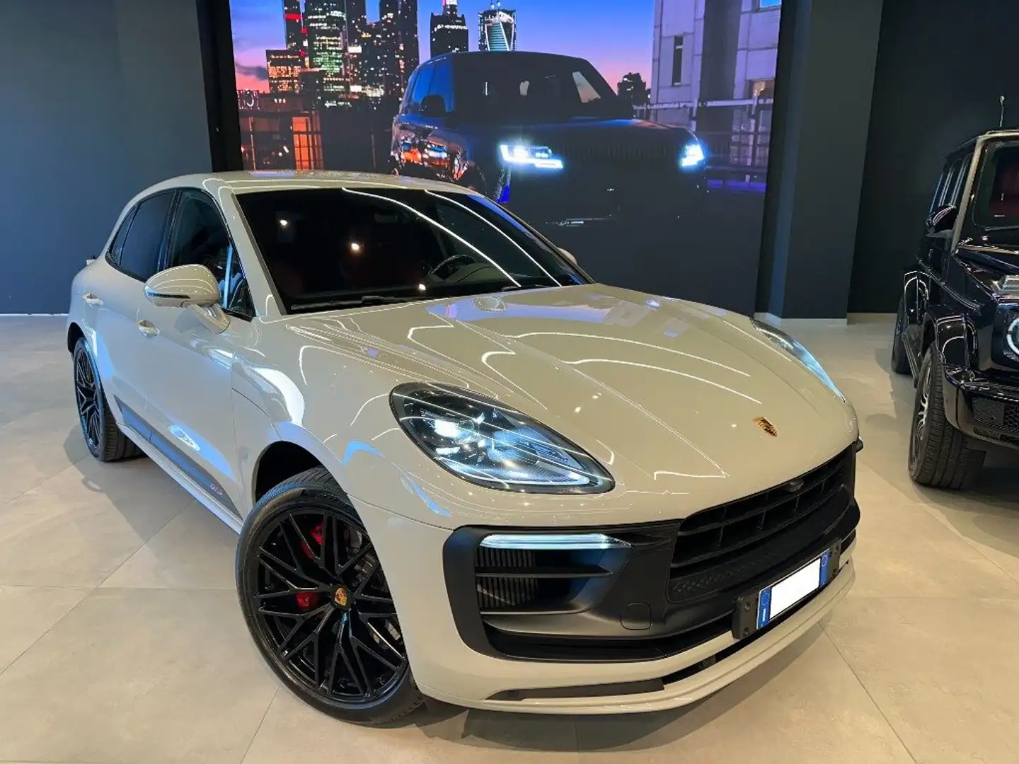 Porsche Macan 2.9 GTS Grijs - 1