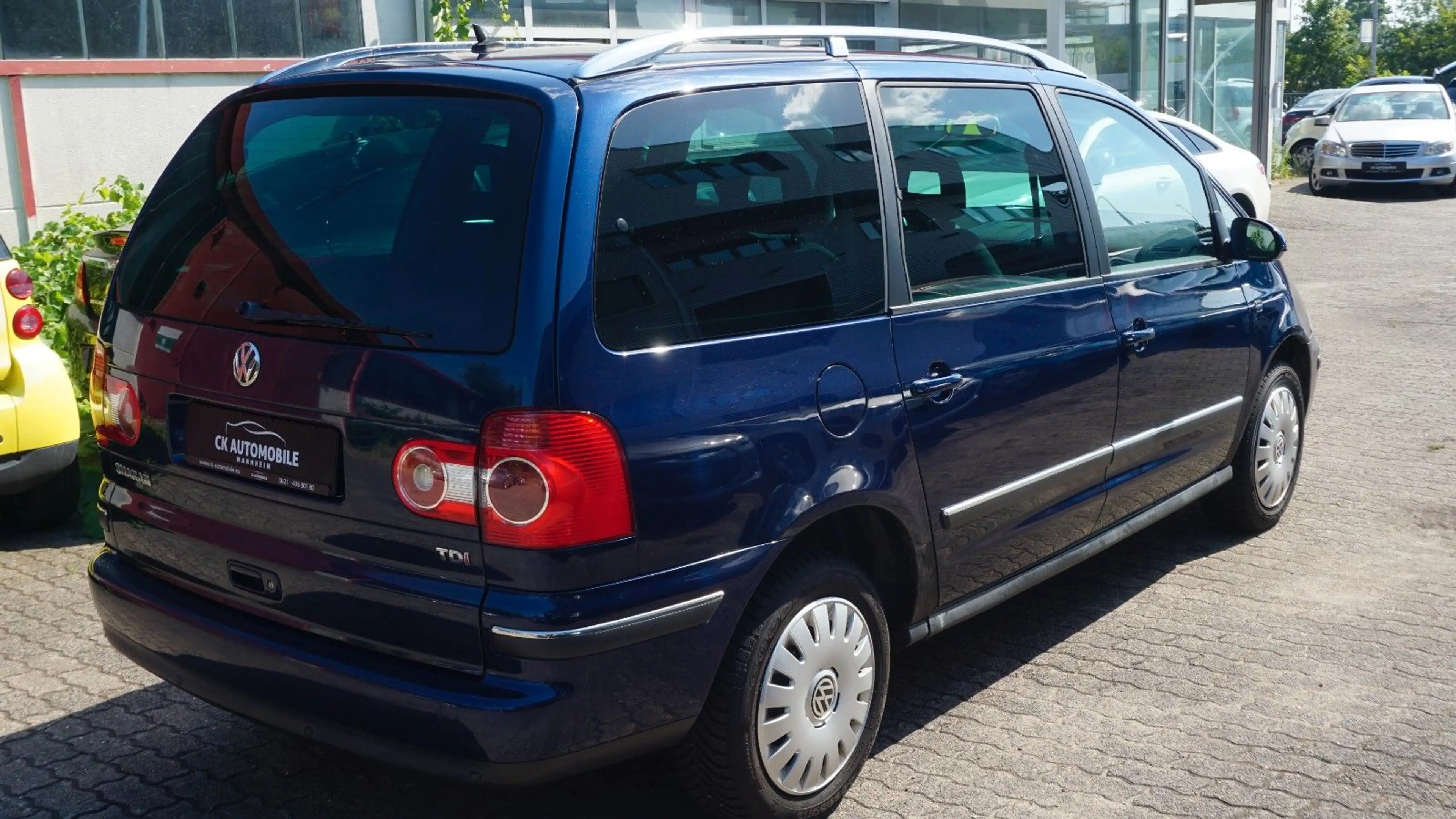Volkswagen Sharan 1.9TDI Trendline AUTOMATIK*NAVI*SHZ*PDC!! — photo 4