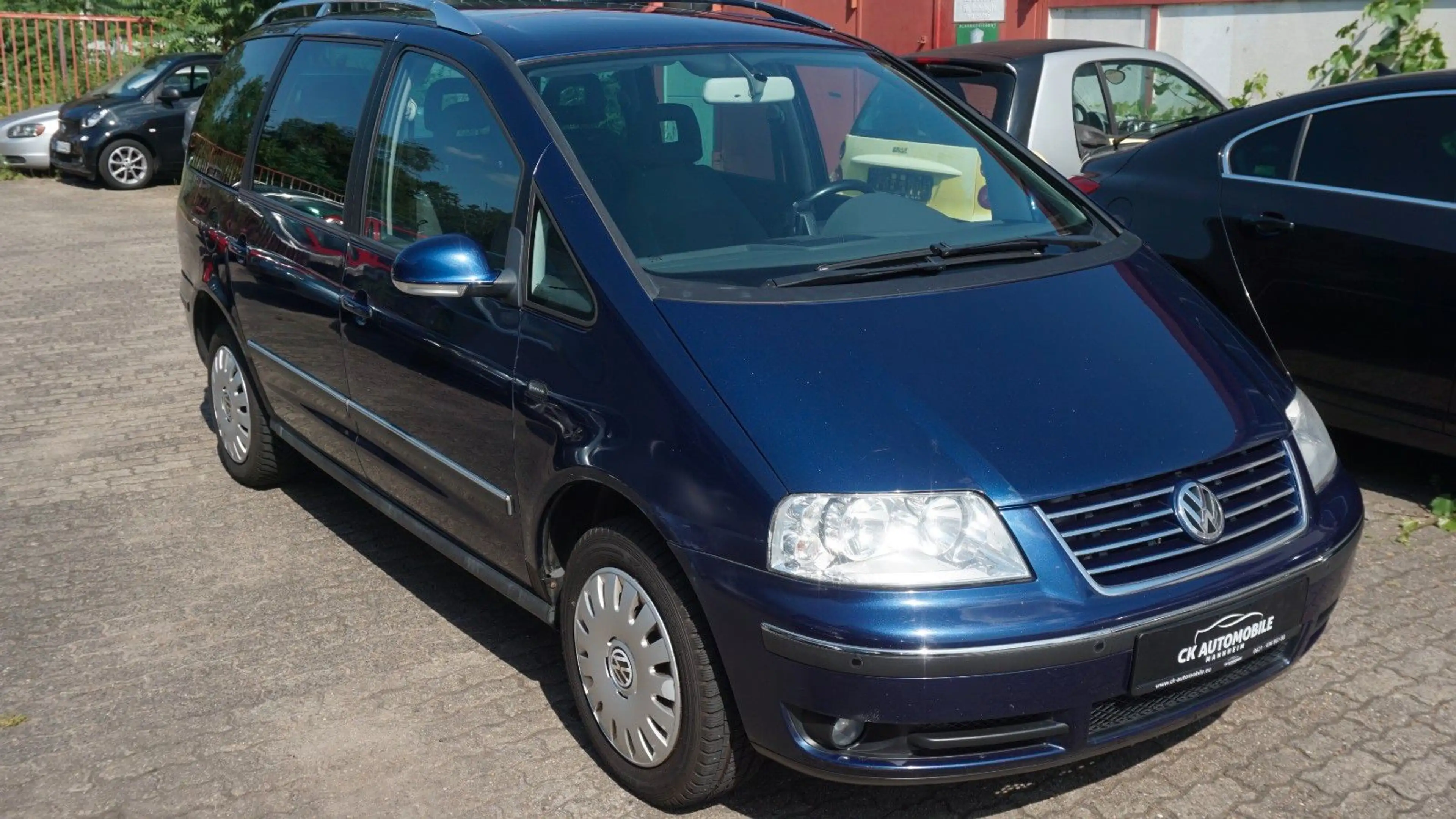 Volkswagen Sharan 1.9TDI Trendline AUTOMATIK*NAVI*SHZ*PDC!! — photo 3