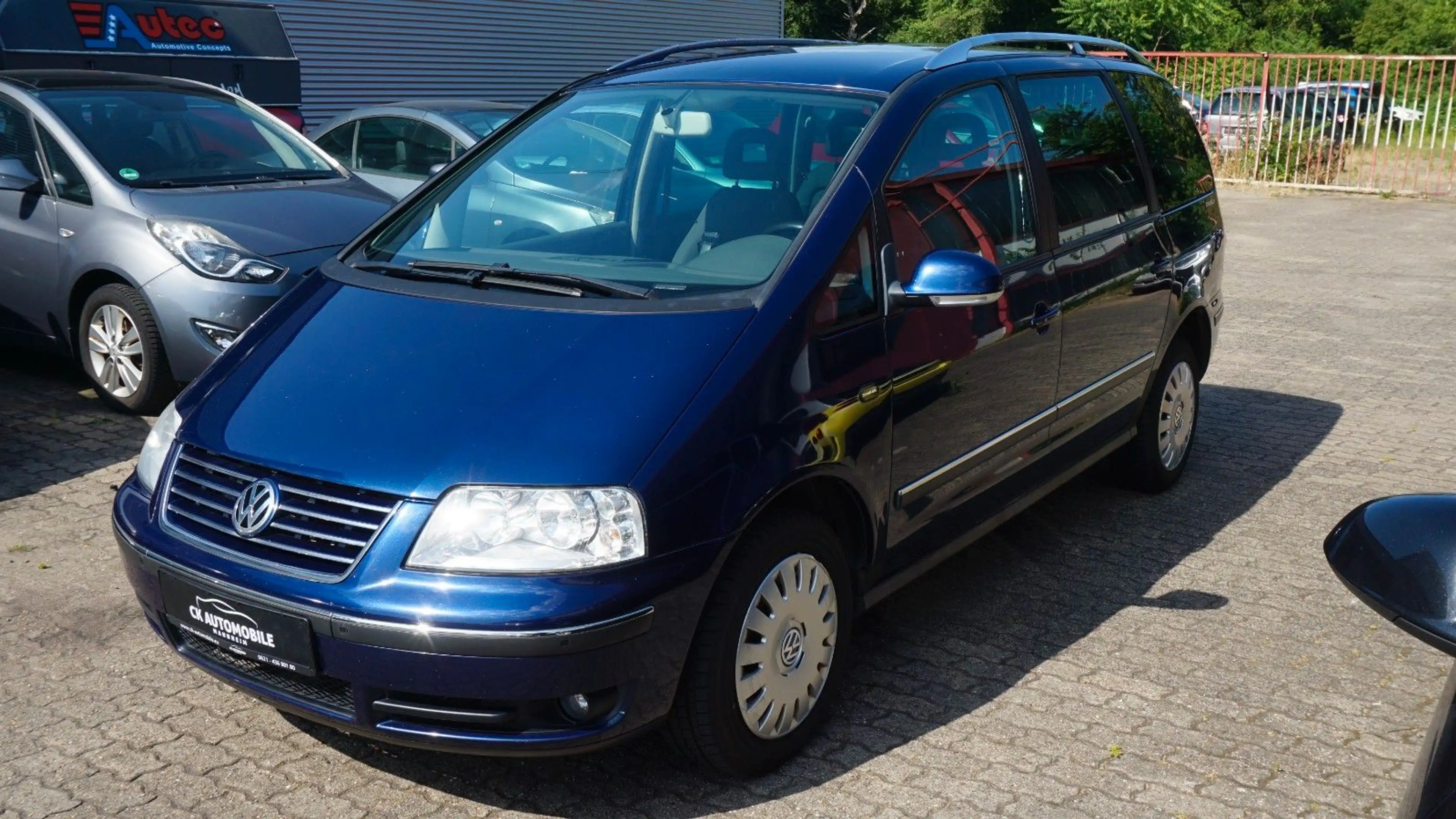 Volkswagen Sharan 1.9TDI Trendline AUTOMATIK*NAVI*SHZ*PDC!! — photo 2