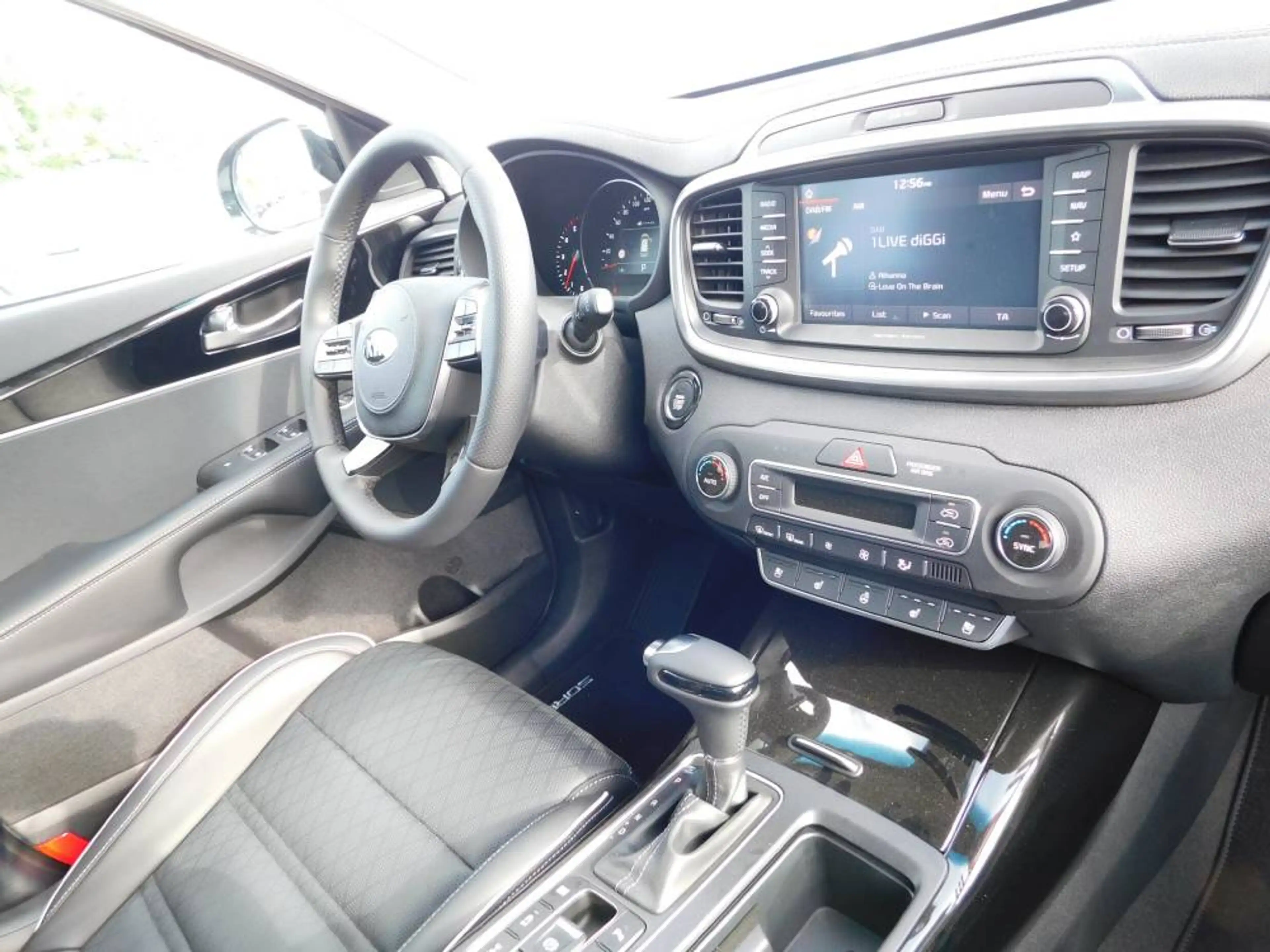 Kia Sorento SORENTO 2.2D AWD AT GTL PRE GD — photo 7