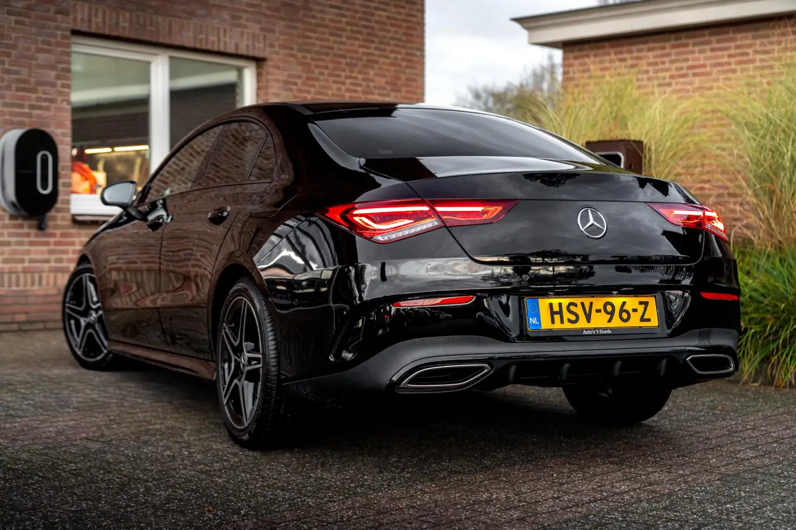 Mercedes-Benz CLA 200 163 PK Aut. AMG Night Pakket 360 Camera Pano Sfeer Zwart - 2