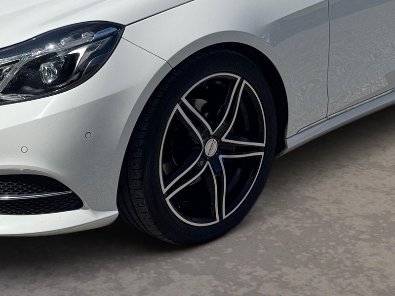 Mercedes-Benz E 220 AMG Line AHK LED Speedtronic — photo 10