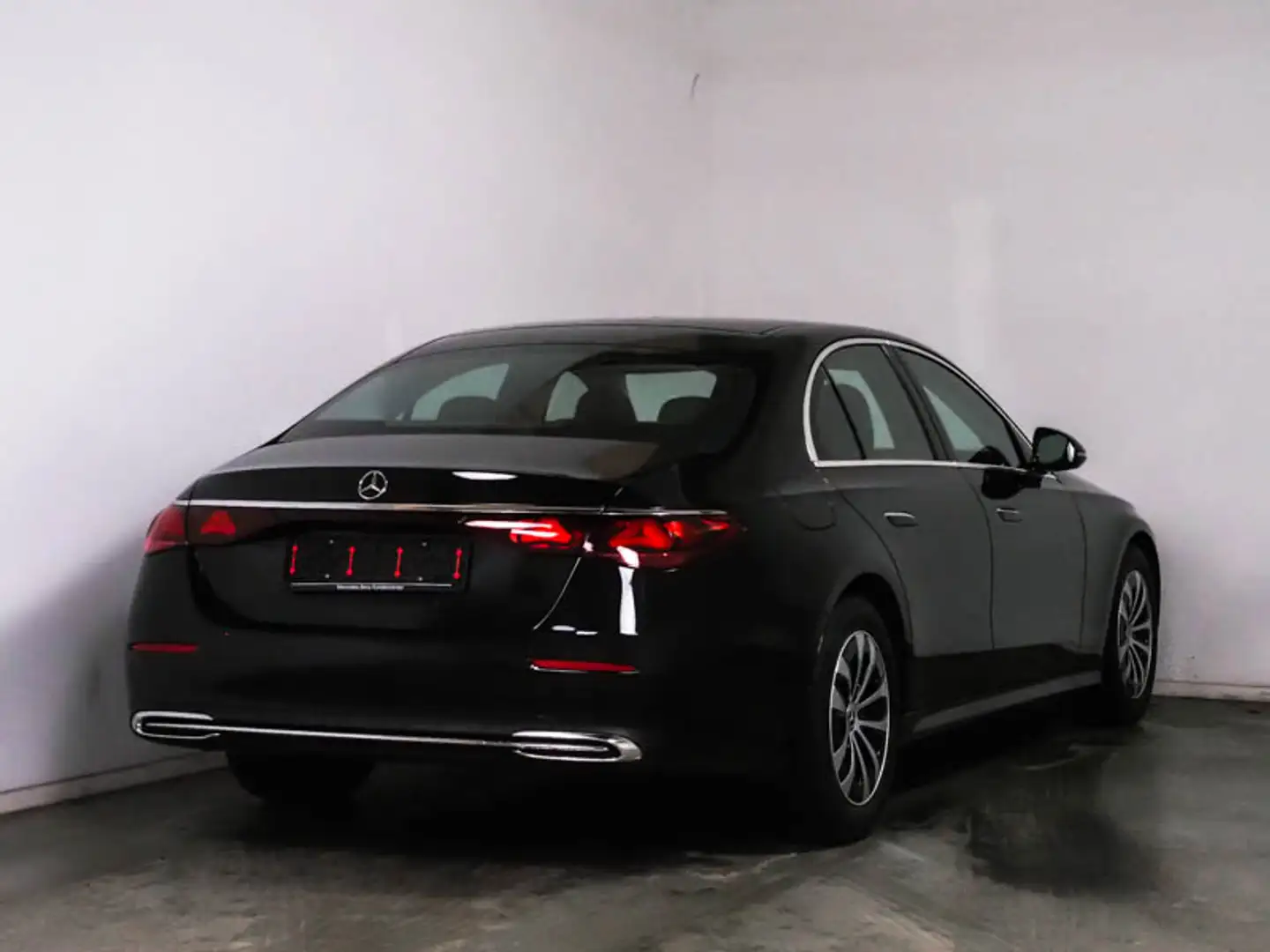 Mercedes-Benz E 220 d AHK/LED/DISTRO/NAVI Schwarz - 2