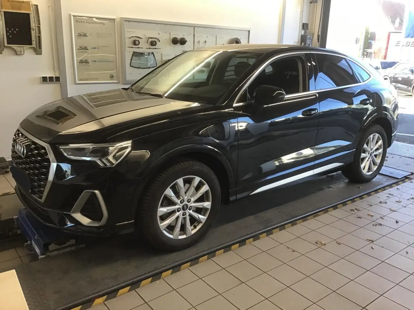 Audi Q3 Sportback 45 TFSI e S tronic S line |ACC|FLA Schwarz - 2