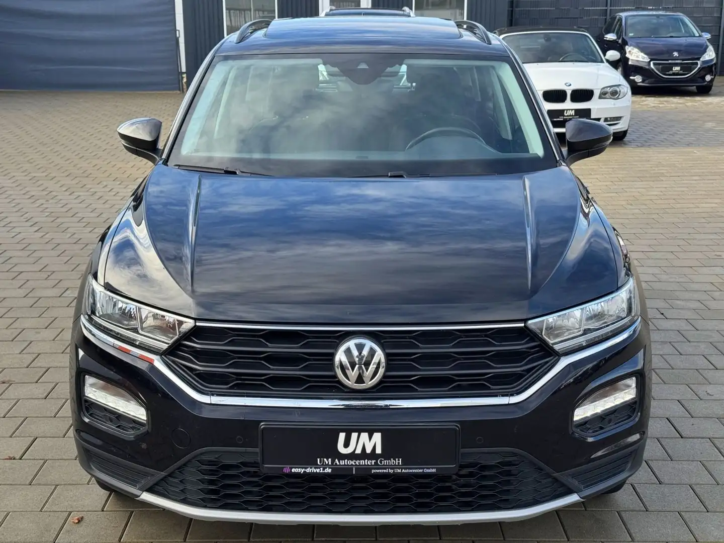 Volkswagen T-Roc Style 1.6 TDI/NAVI/PANORAMA/SPUR/PDC/TEMP Schwarz - 2