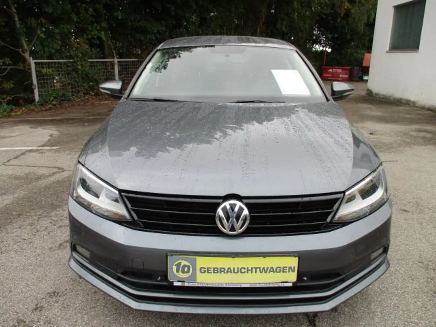 Volkswagen Jetta Grau - 2