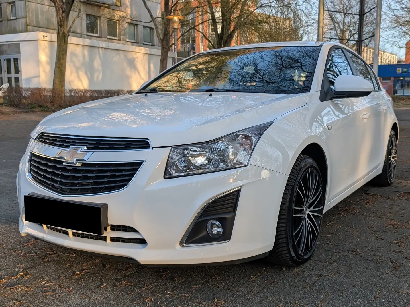 Chevrolet Cruze Cruze Fließheck Diesel 1.7TD LT+ Білий - 1