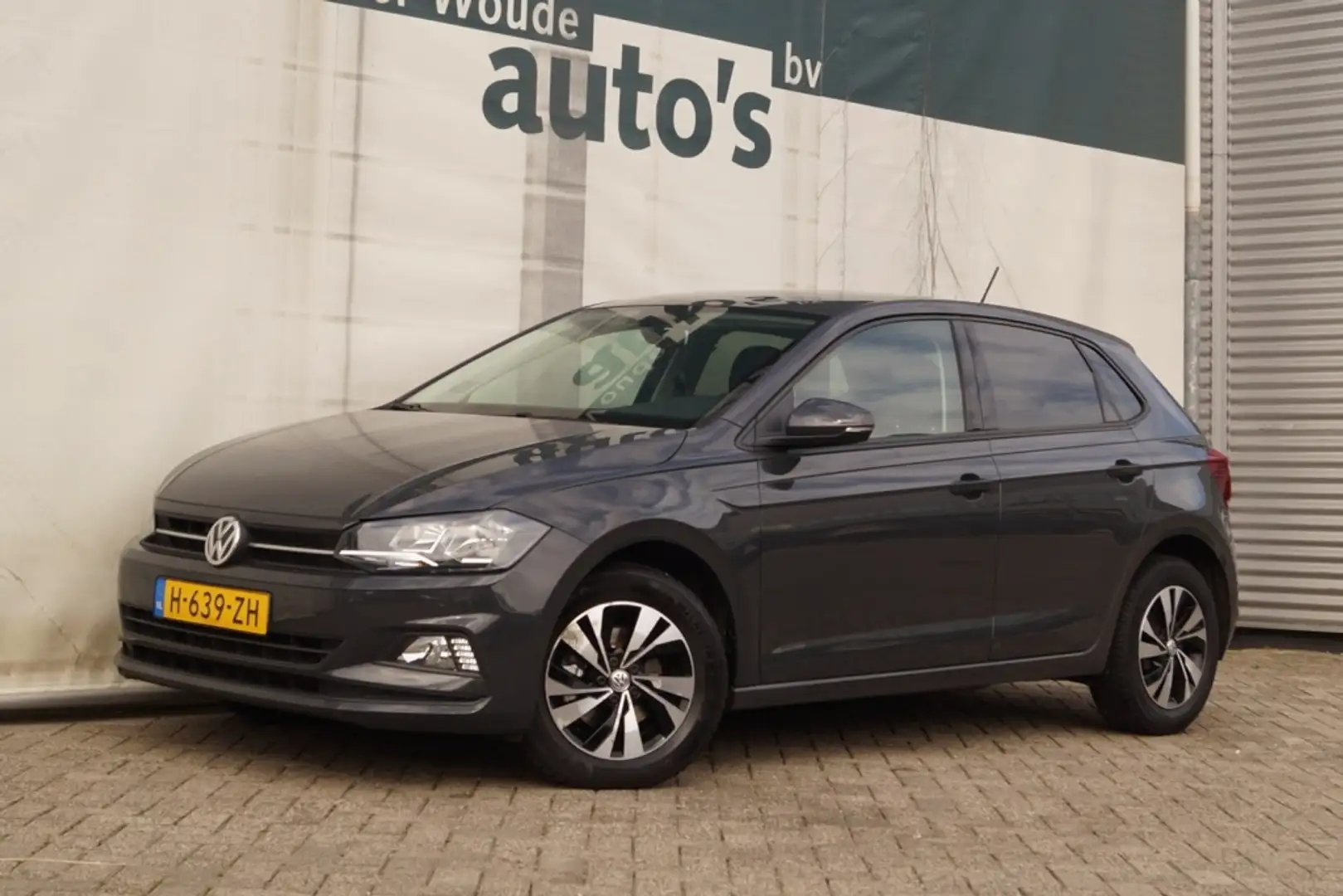 Volkswagen Polo 1.6 TDI DSG Comfortline -ECC-PDC-ACC-CARPLAY- Gris - 2