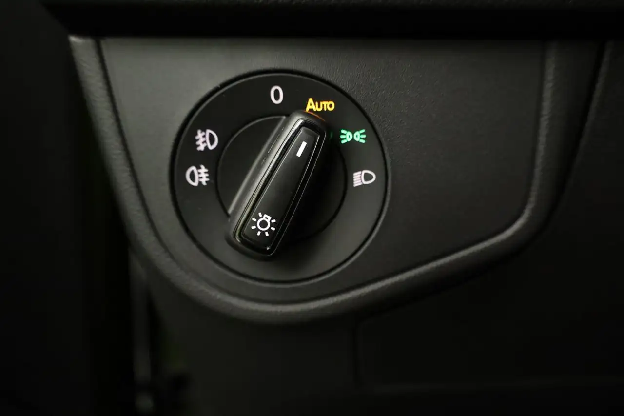 Volkswagen Taigo 1.5 TSI DSG R-Line, Navi, AHK, Matrix, Kamera, ACC 10