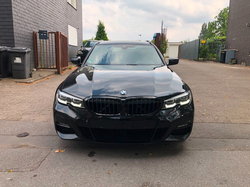 BMW 330 i Touring M Sport Automatic HEAD LED — photo 4