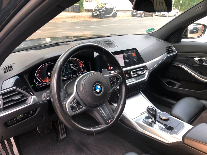 BMW 330 i Touring M Sport Automatic HEAD LED — photo 9