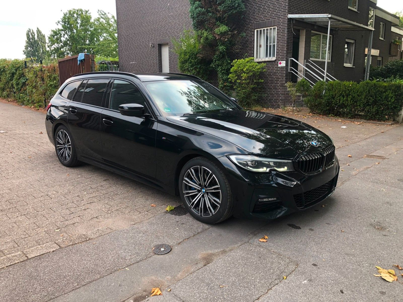 BMW 330 i Touring M Sport Automatic HEAD LED — photo 2