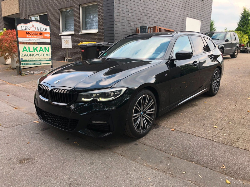 BMW 330 i Touring M Sport Automatic HEAD LED