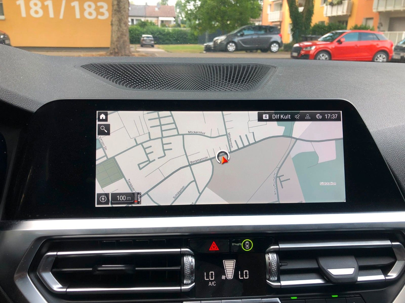 BMW 330 i Touring M Sport Automatic HEAD LED — photo 12