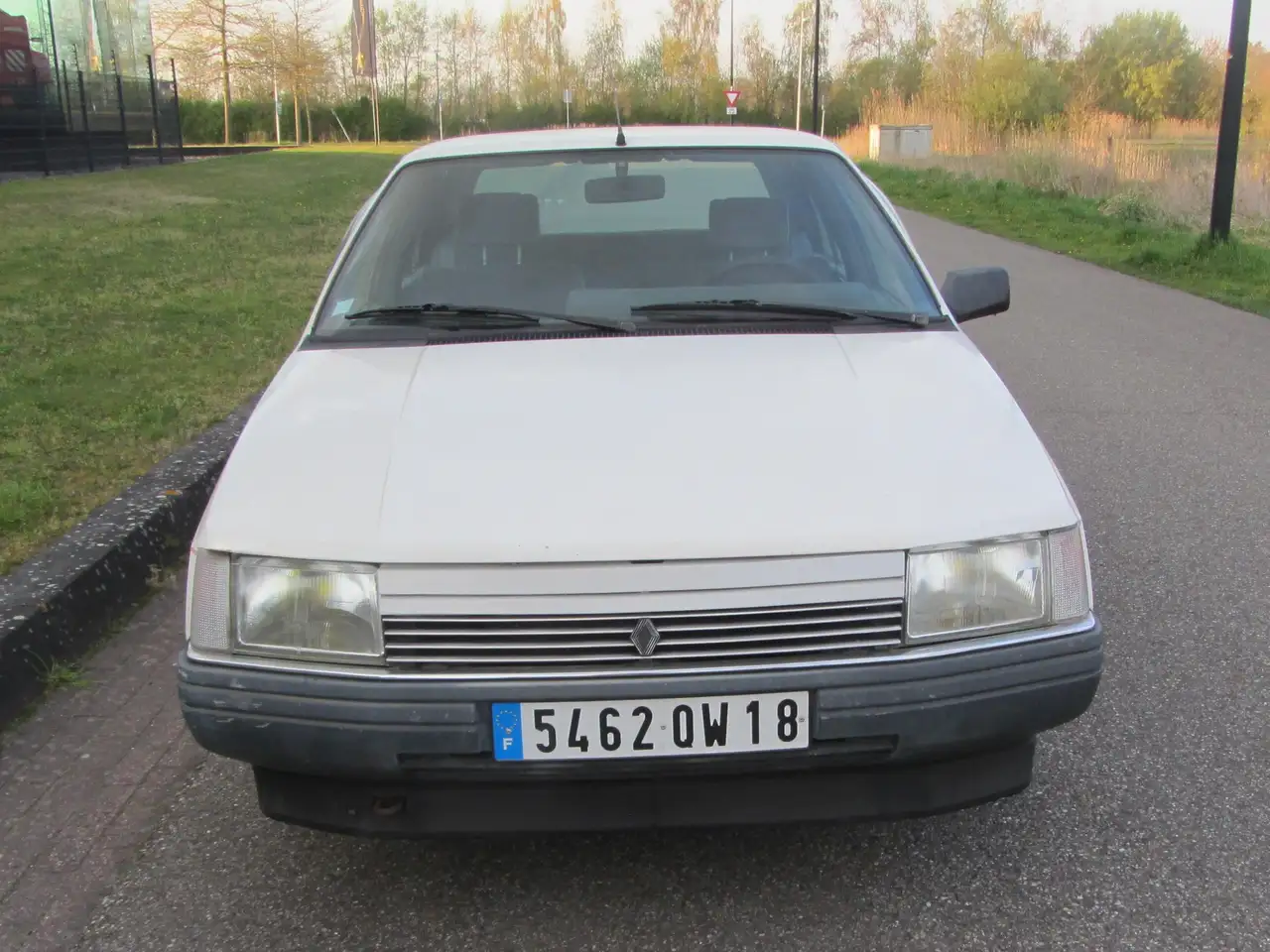 Renault R 25 GTS, foto 2