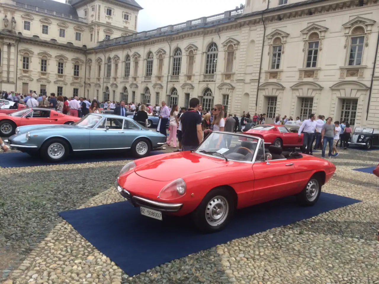 Alfa Romeo Spider 1750 DUETTO OSSO DI SEPPIA, foto 3