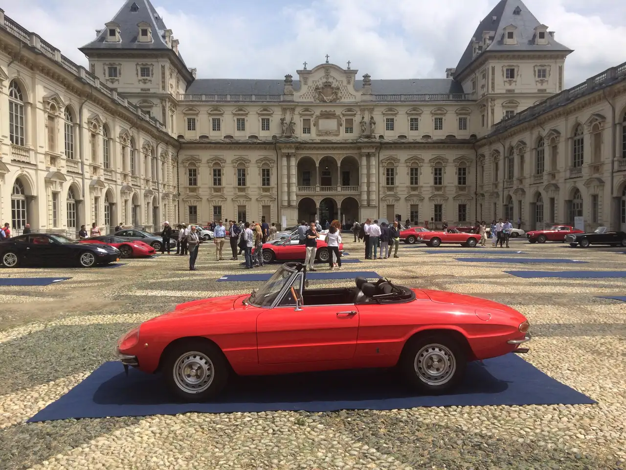 Alfa Romeo Spider 1750 DUETTO OSSO DI SEPPIA, foto 2