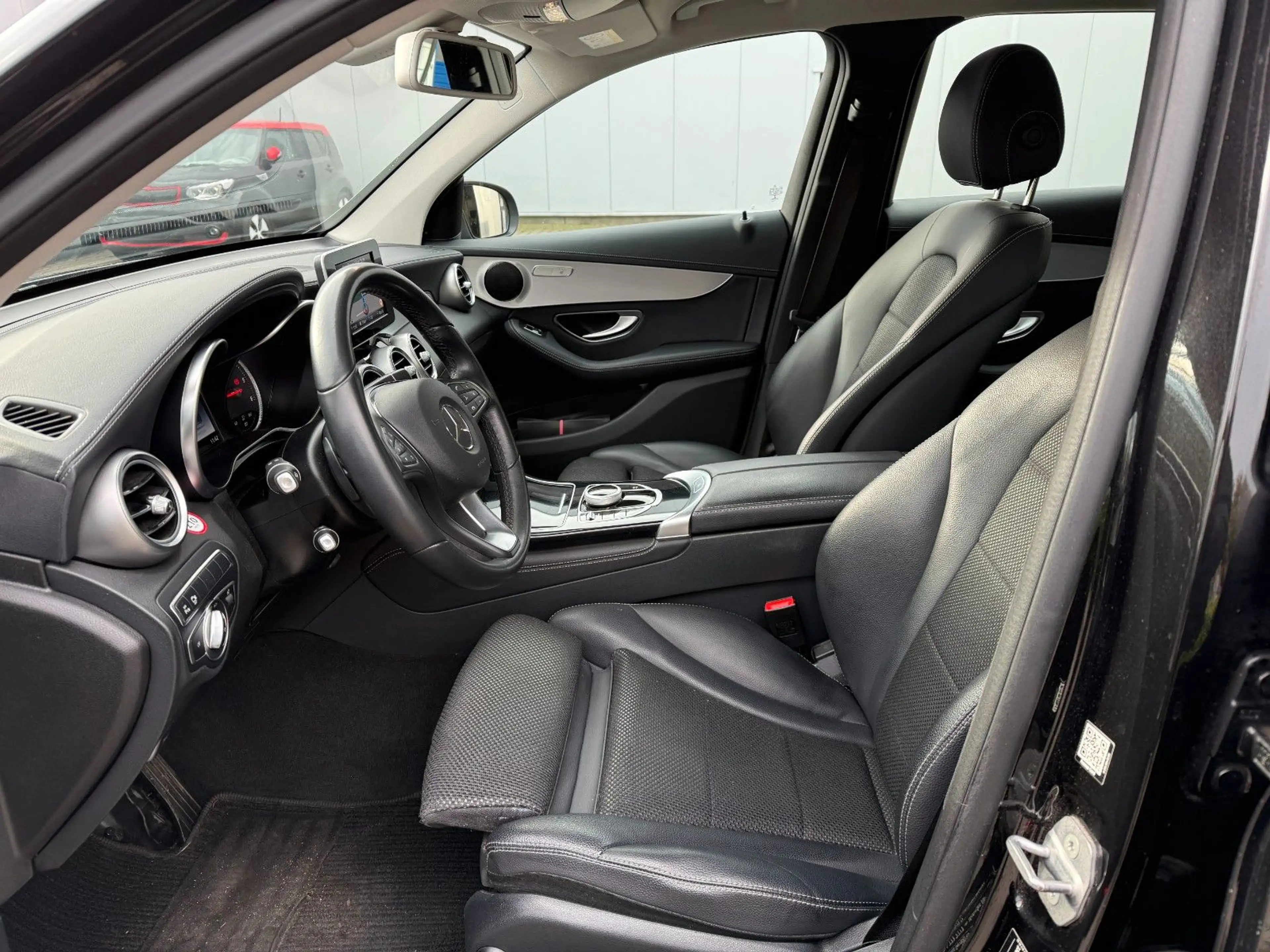 Mercedes-Benz GLC 220 d 4Matic Garantie*1.Hand*360 Kamera* — photo 15