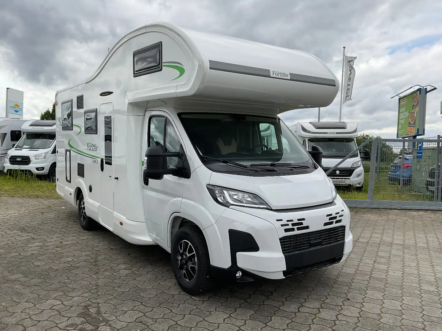 Forster A 699 EB, MJ 2025, ISOFIX, 5 Sitz- & Schlafplätze Blanco - 2