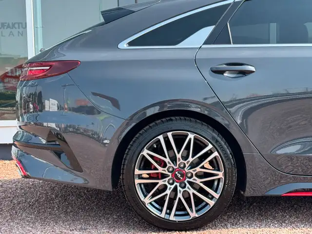 Kia Proceed view 15