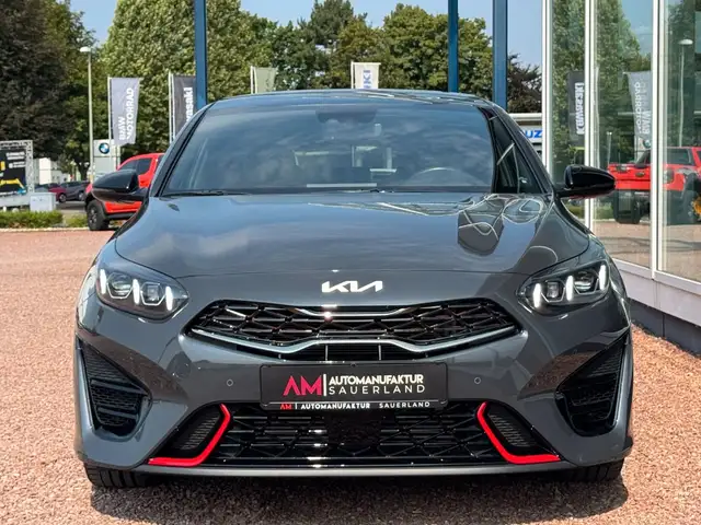 Kia Proceed view 2