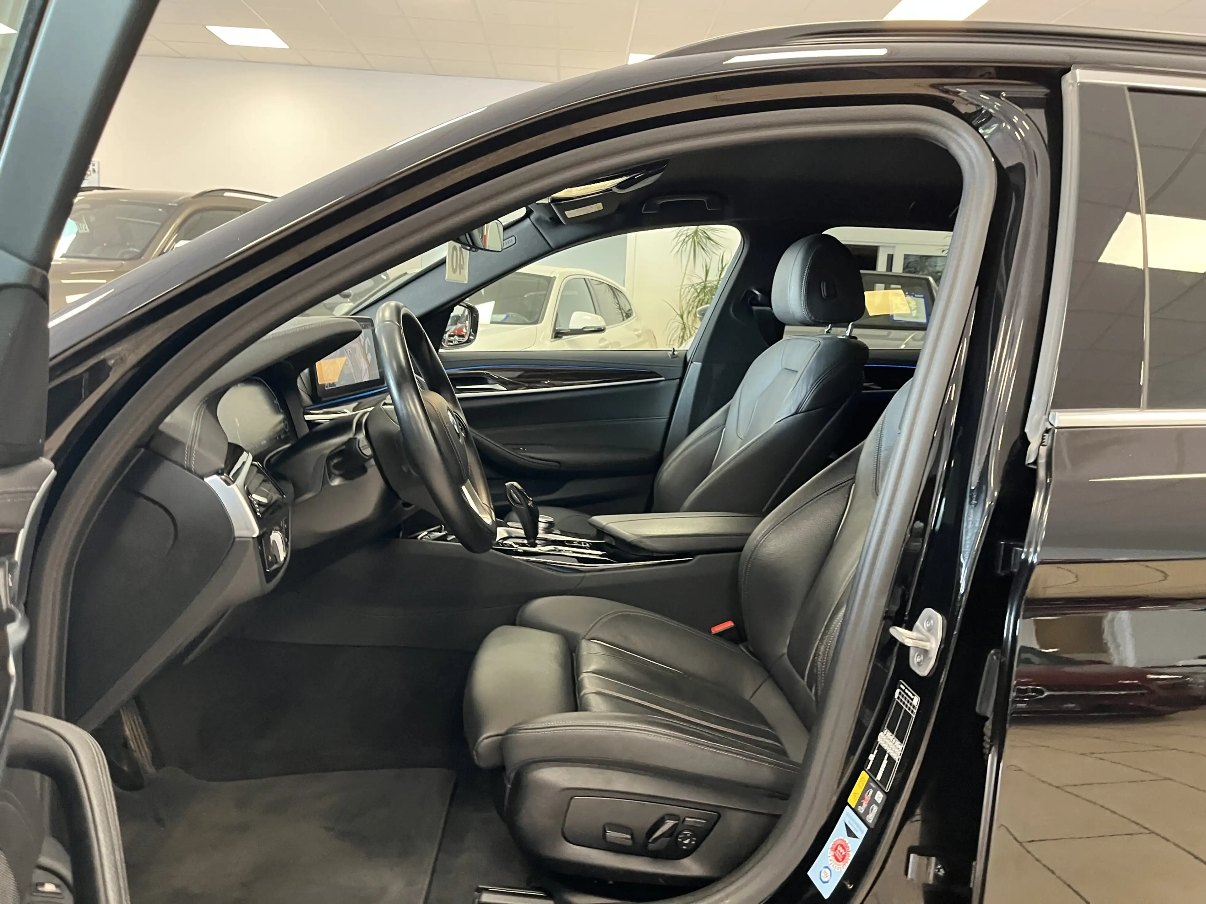 BMW 530 e xDrive Luxury-Line Navi*Leder*LED*CarPlay — photo 14