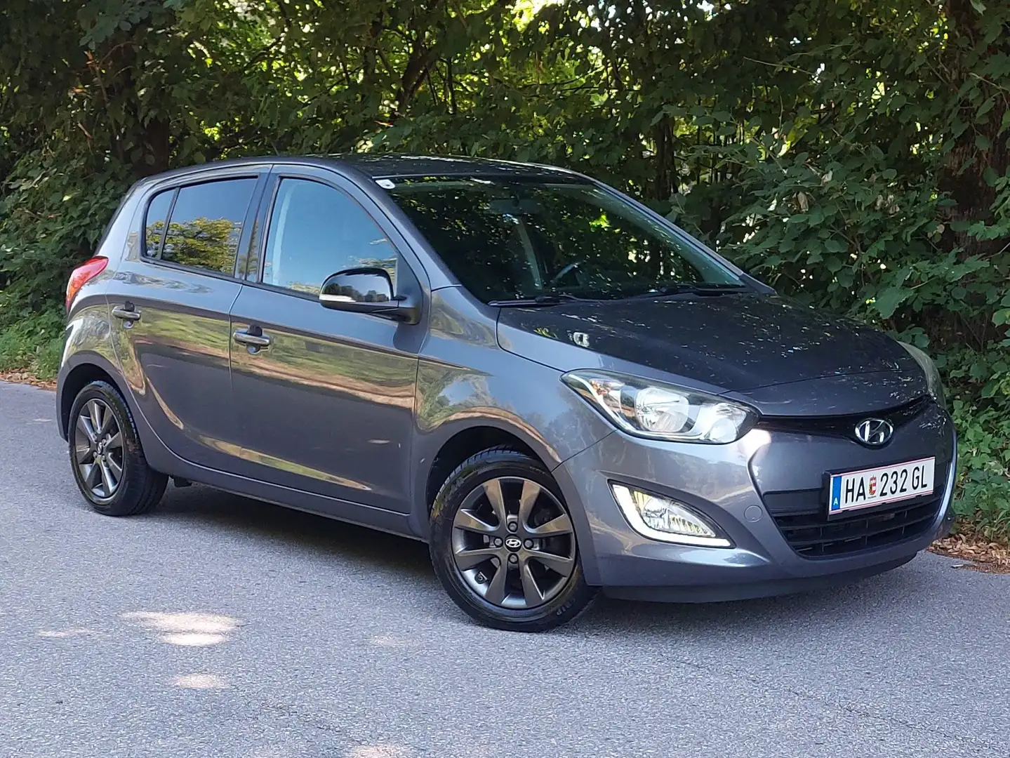 Hyundai i20 i20 1,25 Life Go Life Go Grau - 1