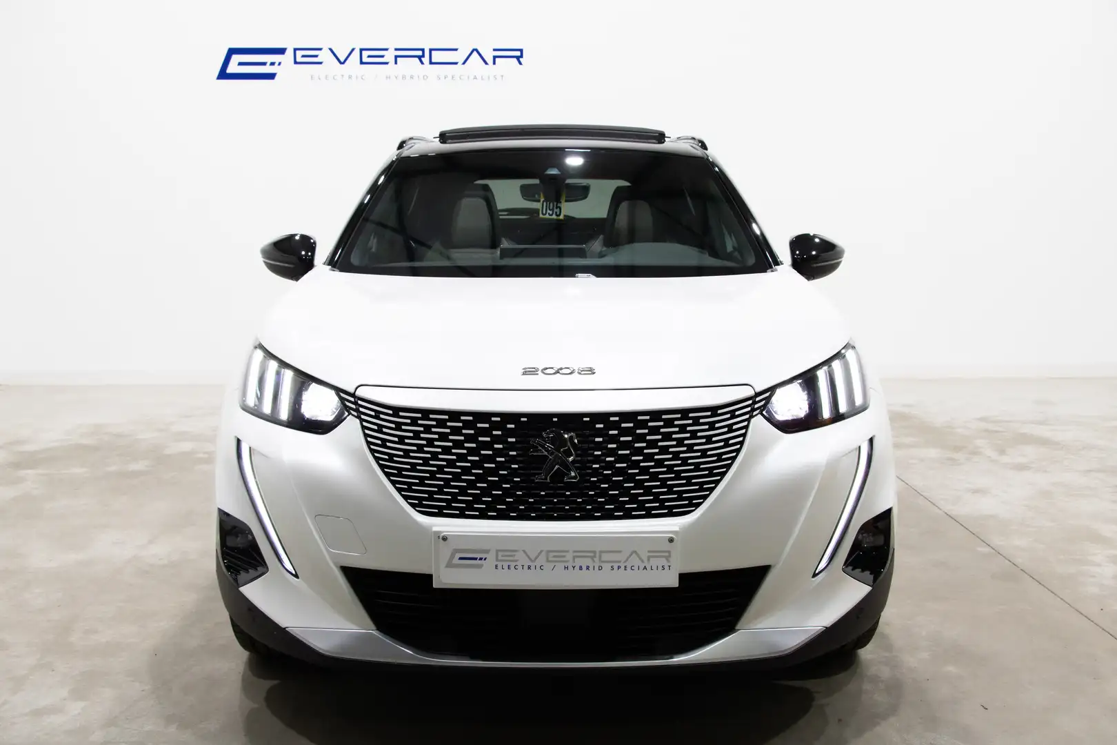 Peugeot e-2008 50 KWH GT PACK ***ALCANTARA*HEATED SEATS*NAVI*** Blanco - 2