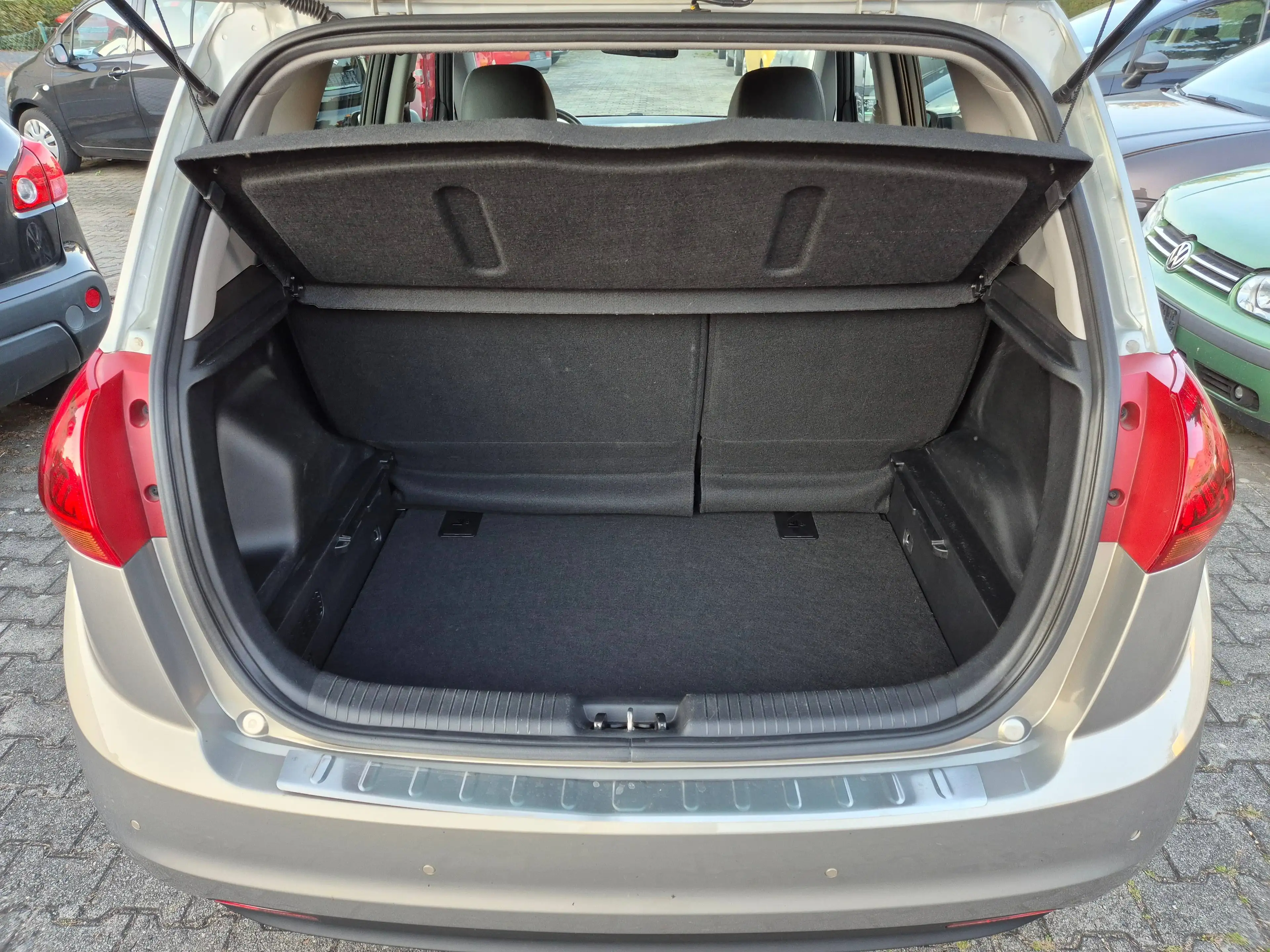 Kia Venga *Automatik*erst95tkm*Navi*Kamera*Sitzheizg*AHK*Scheckheft*erhöhter Einstieg*TOP* — photo 4