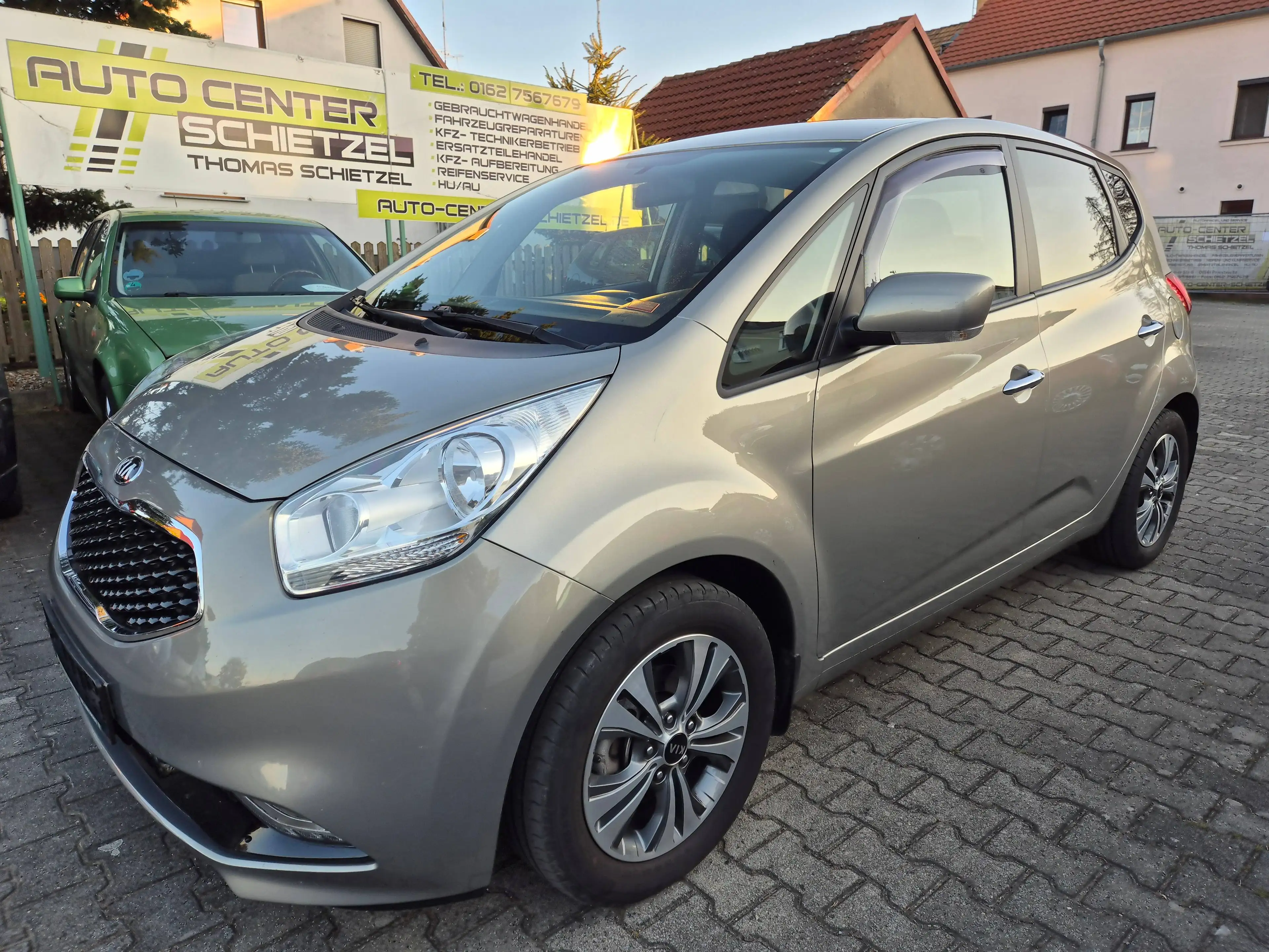 Kia Venga *Automatik*erst95tkm*Navi*Kamera*Sitzheizg*AHK*Scheckheft*erhöhter Einstieg*TOP*