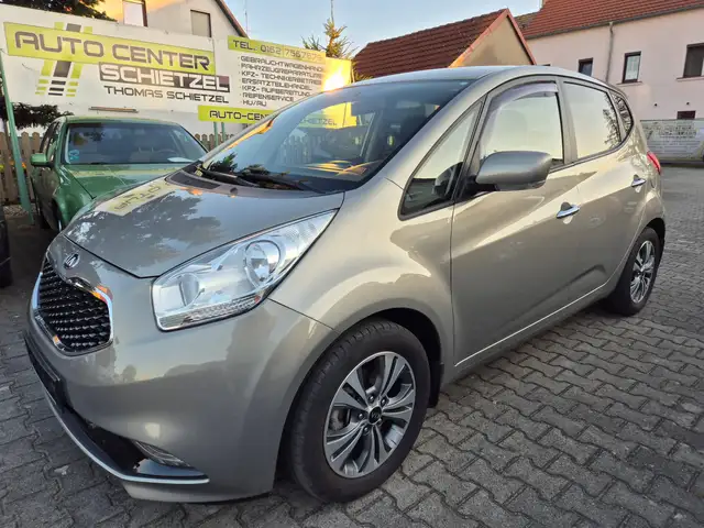Kia Venga *Automatik*erst95tkm*Navi*Kamera*Sitzheizg*AHK*Scheckheft*erhöhter Einstieg*TOP*
