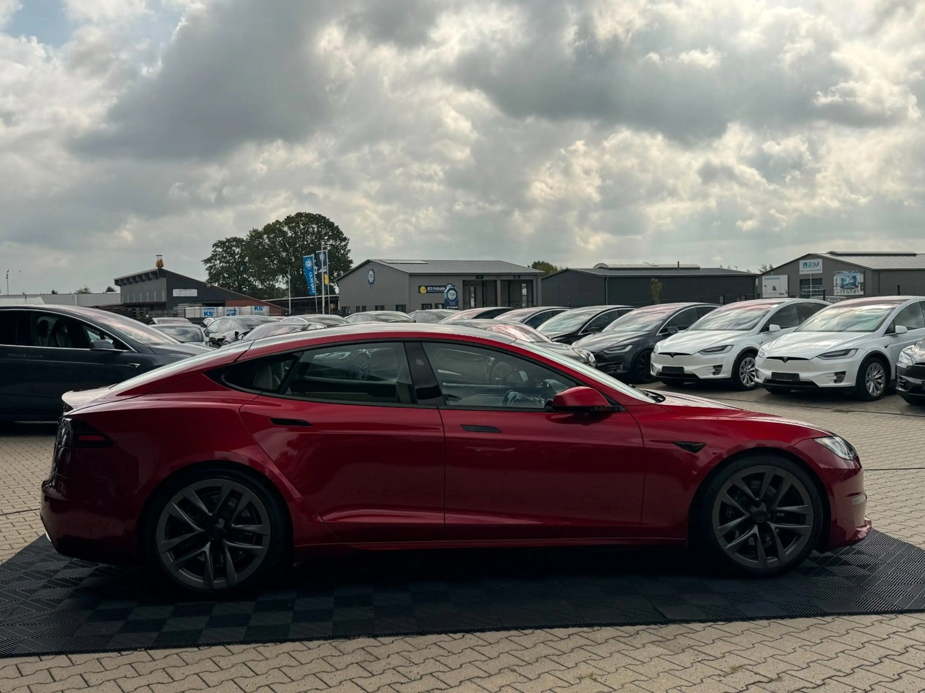Tesla Model S MODEL S PALLADIUM | FULL SELF DRIVE 4| ULTRA RED — photo 9