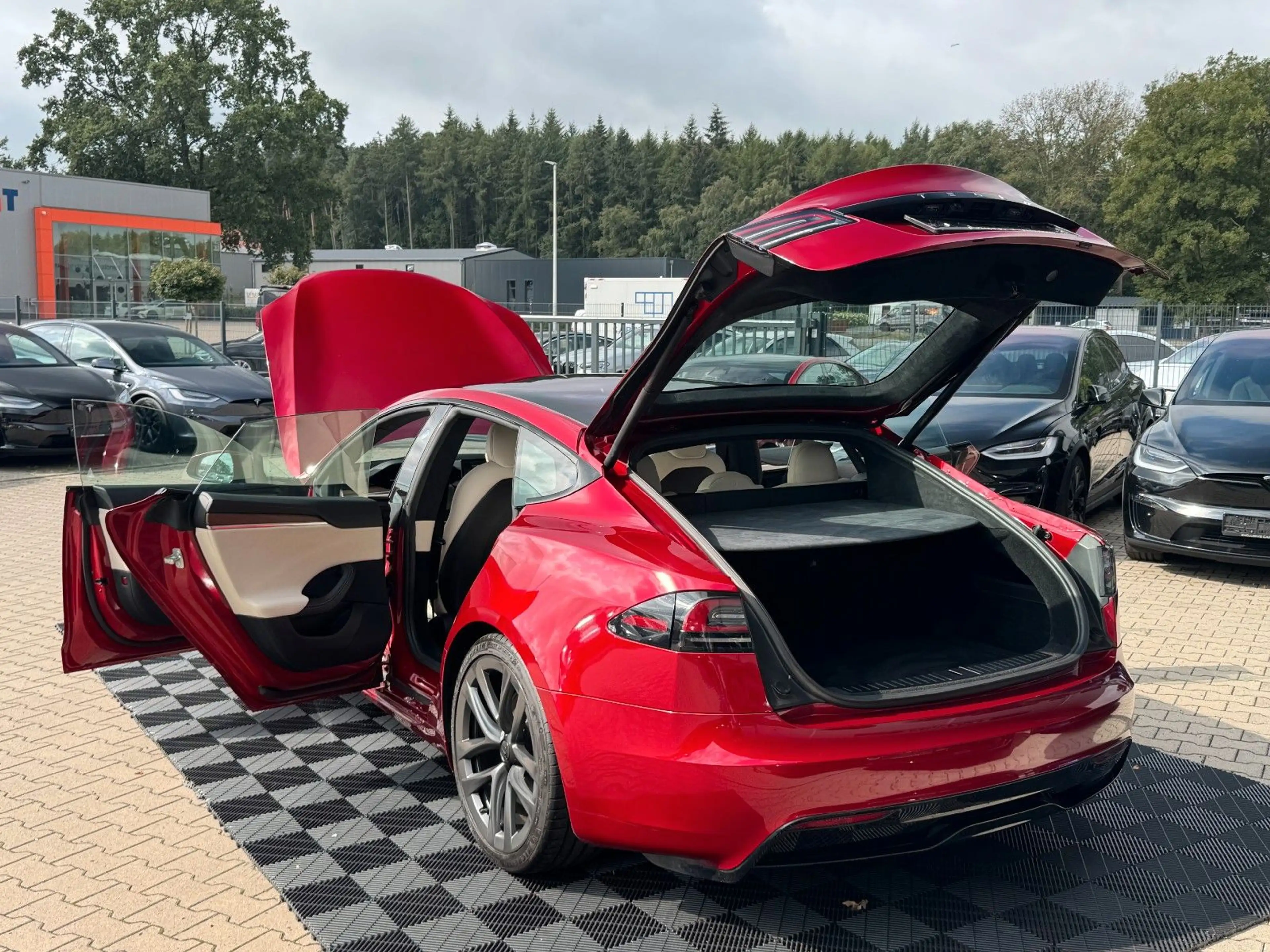 Tesla Model S MODEL S PALLADIUM | FULL SELF DRIVE 4| ULTRA RED — photo 15