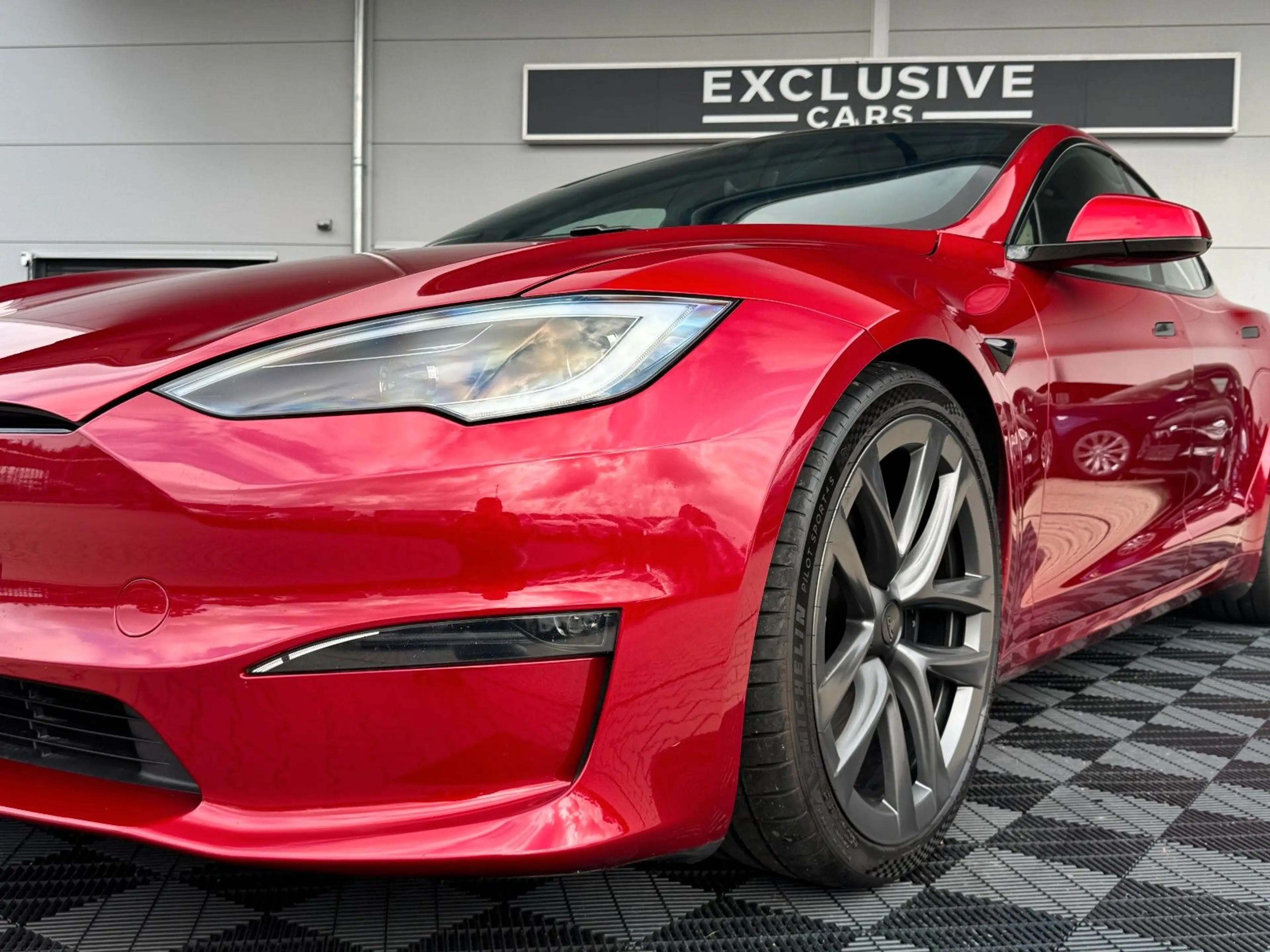 Tesla Model S MODEL S PALLADIUM | FULL SELF DRIVE 4| ULTRA RED — photo 3