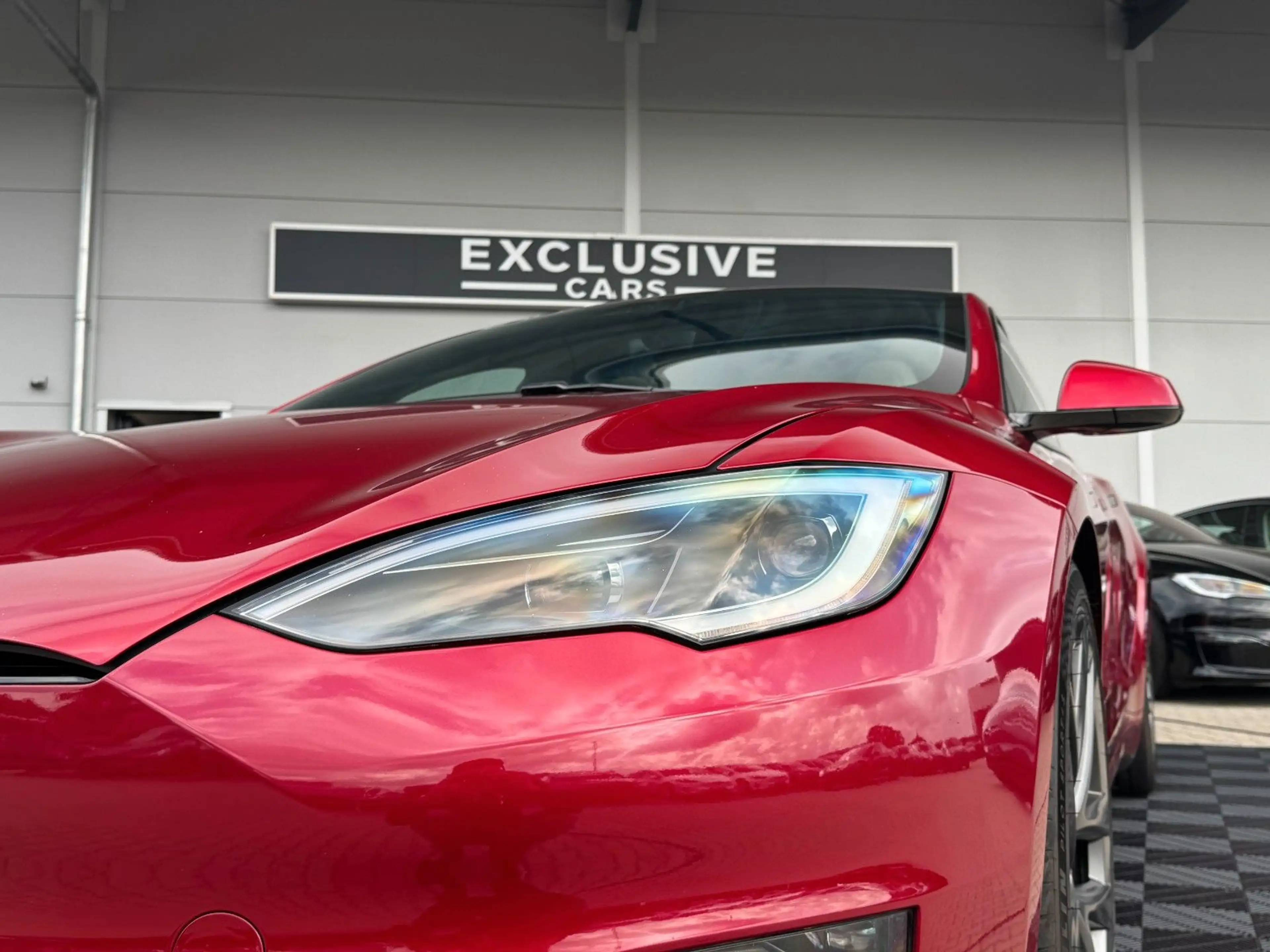Tesla Model S MODEL S PALLADIUM | FULL SELF DRIVE 4| ULTRA RED — photo 4