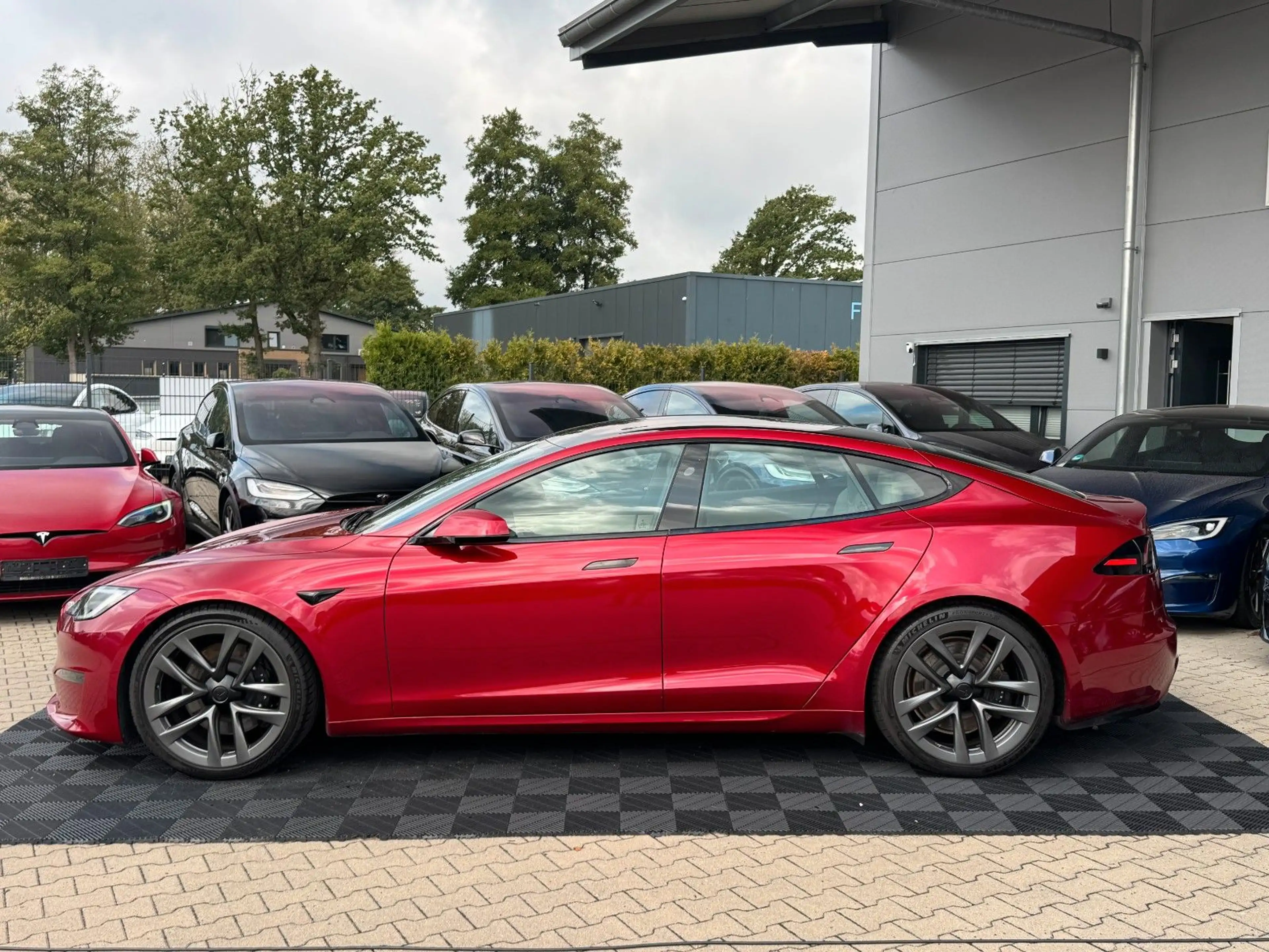 Tesla Model S MODEL S PALLADIUM | FULL SELF DRIVE 4| ULTRA RED — photo 5