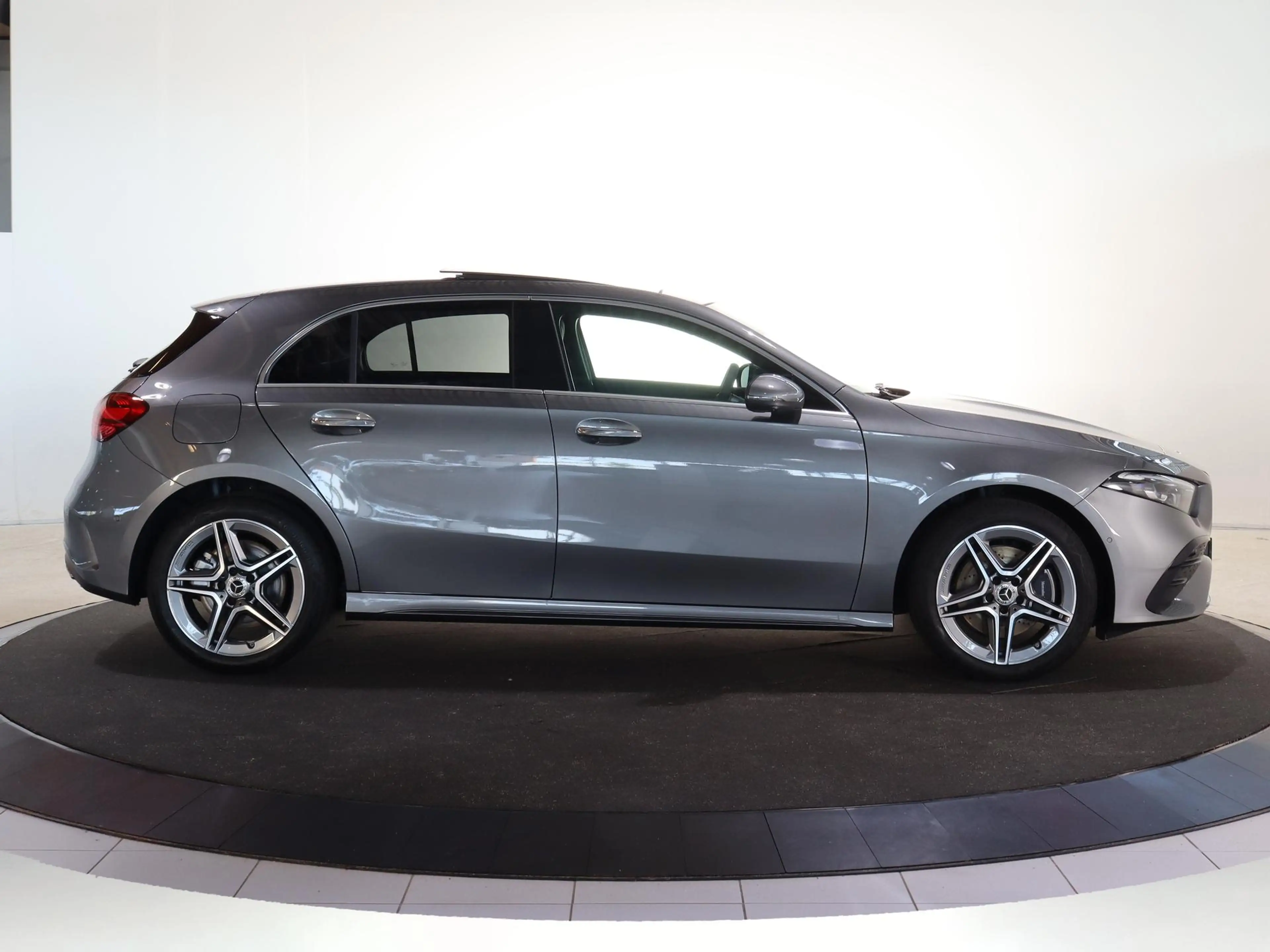 Mercedes-Benz A 250 250e Business Solution AMG | Panoramaschuifdak | P — photo 6
